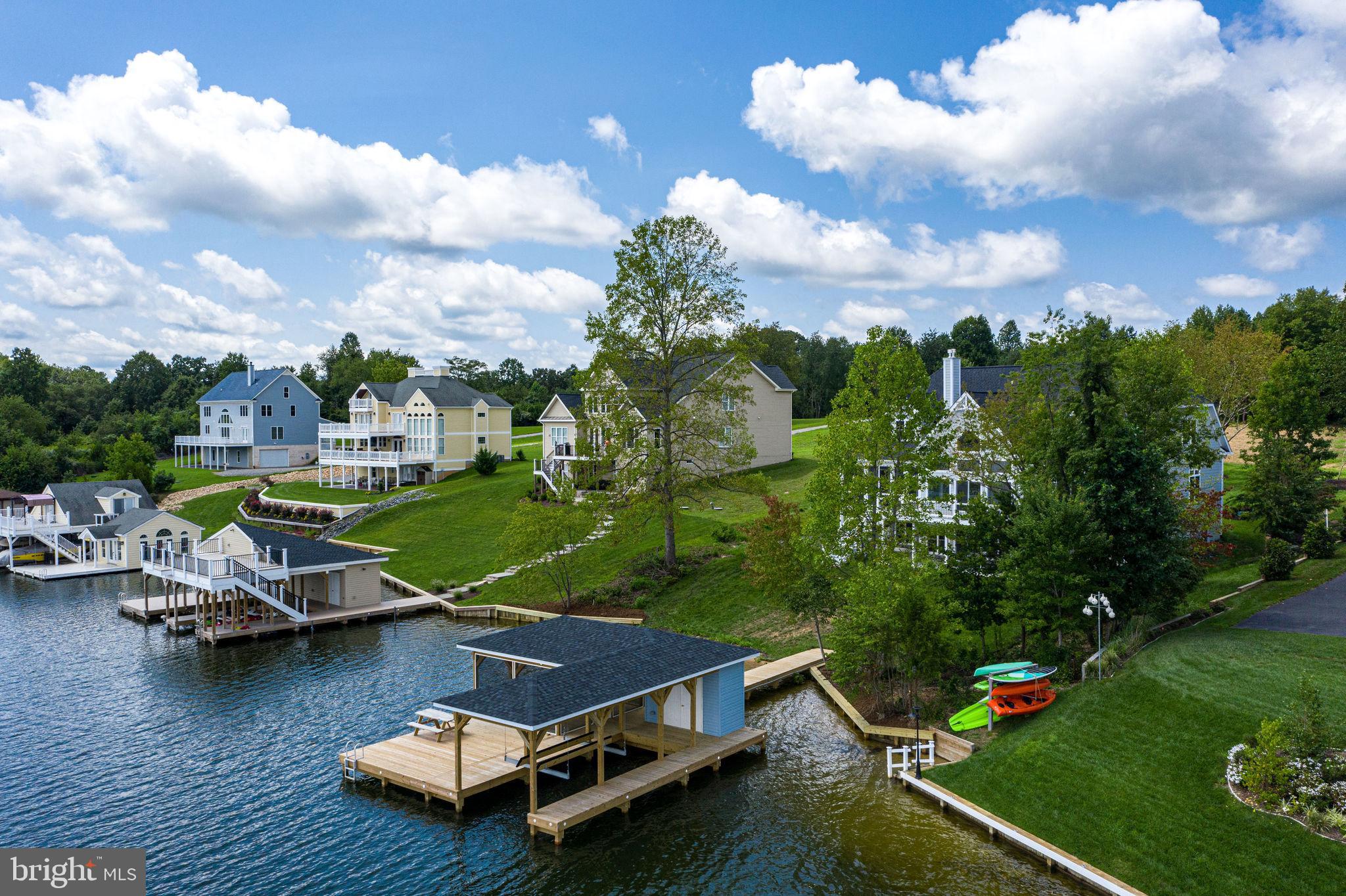 SUMMERVIEW POINT - Residential