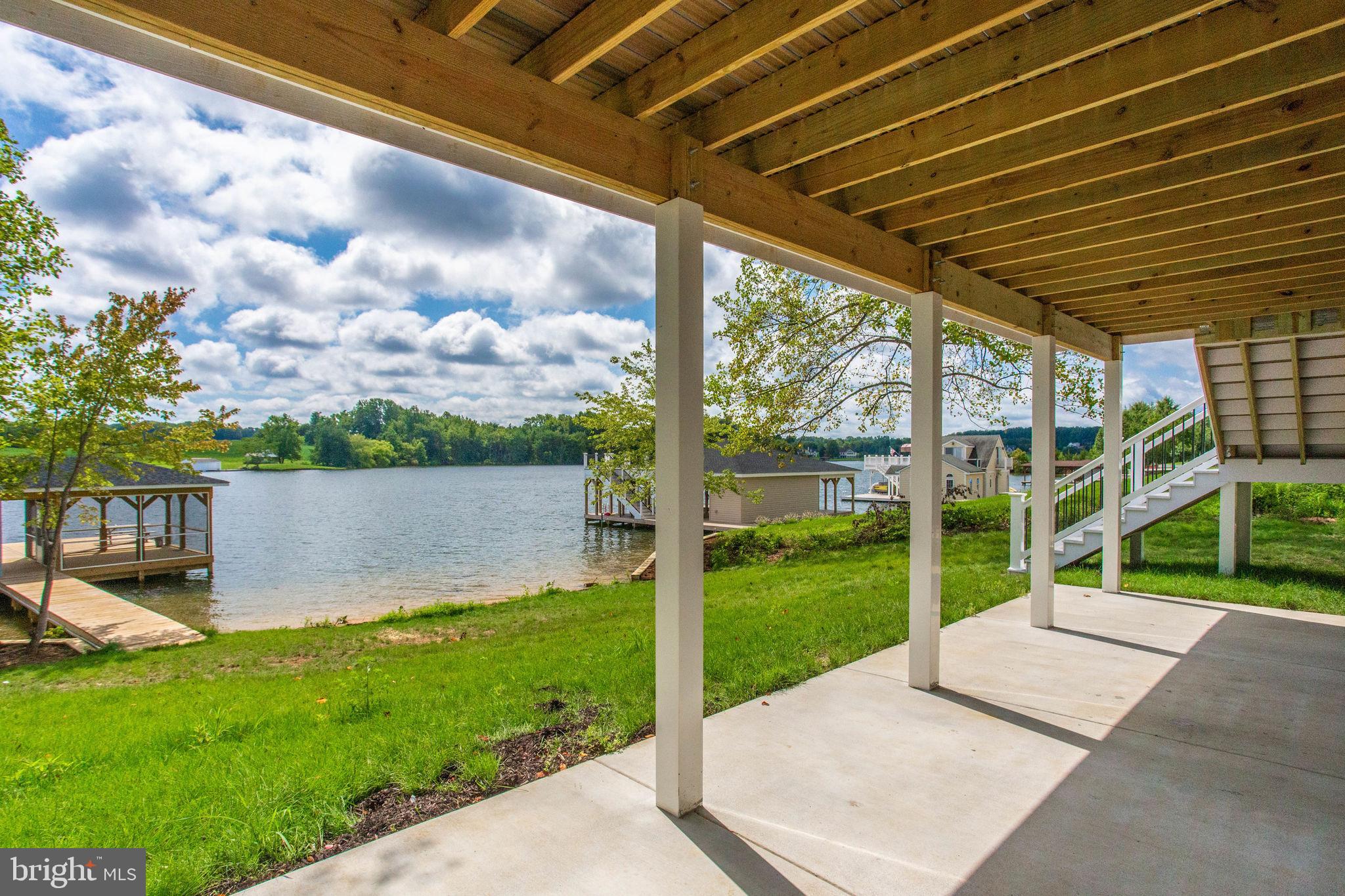 SUMMERVIEW POINT - Residential