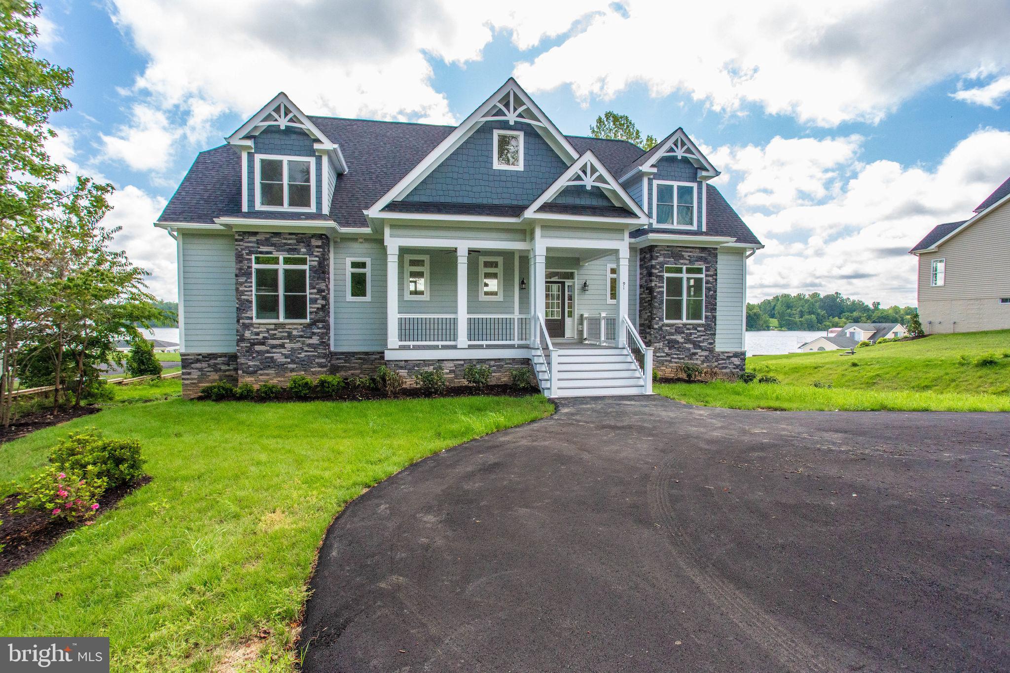 SUMMERVIEW POINT - Residential