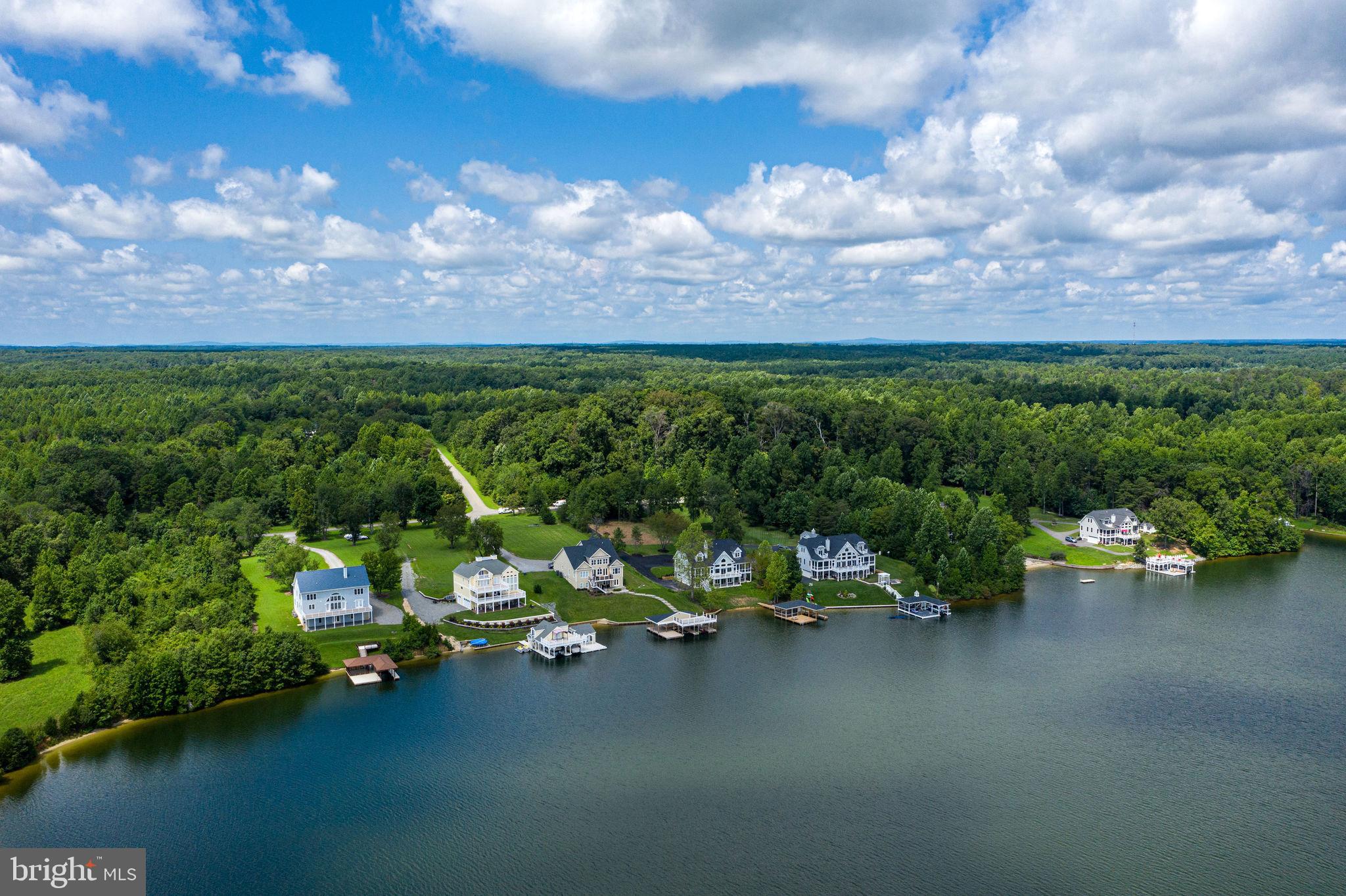 SUMMERVIEW POINT - Residential