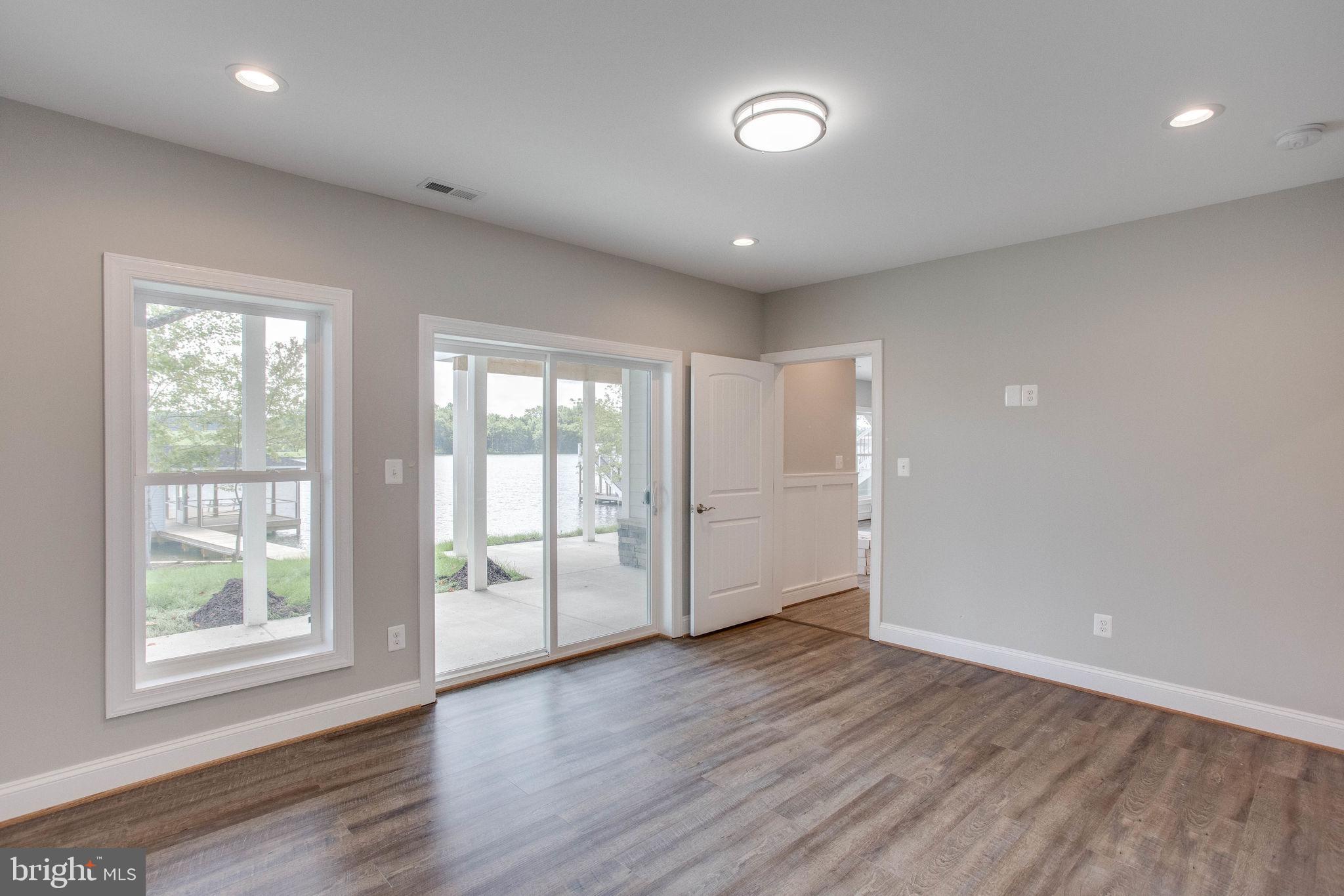 SUMMERVIEW POINT - Residential