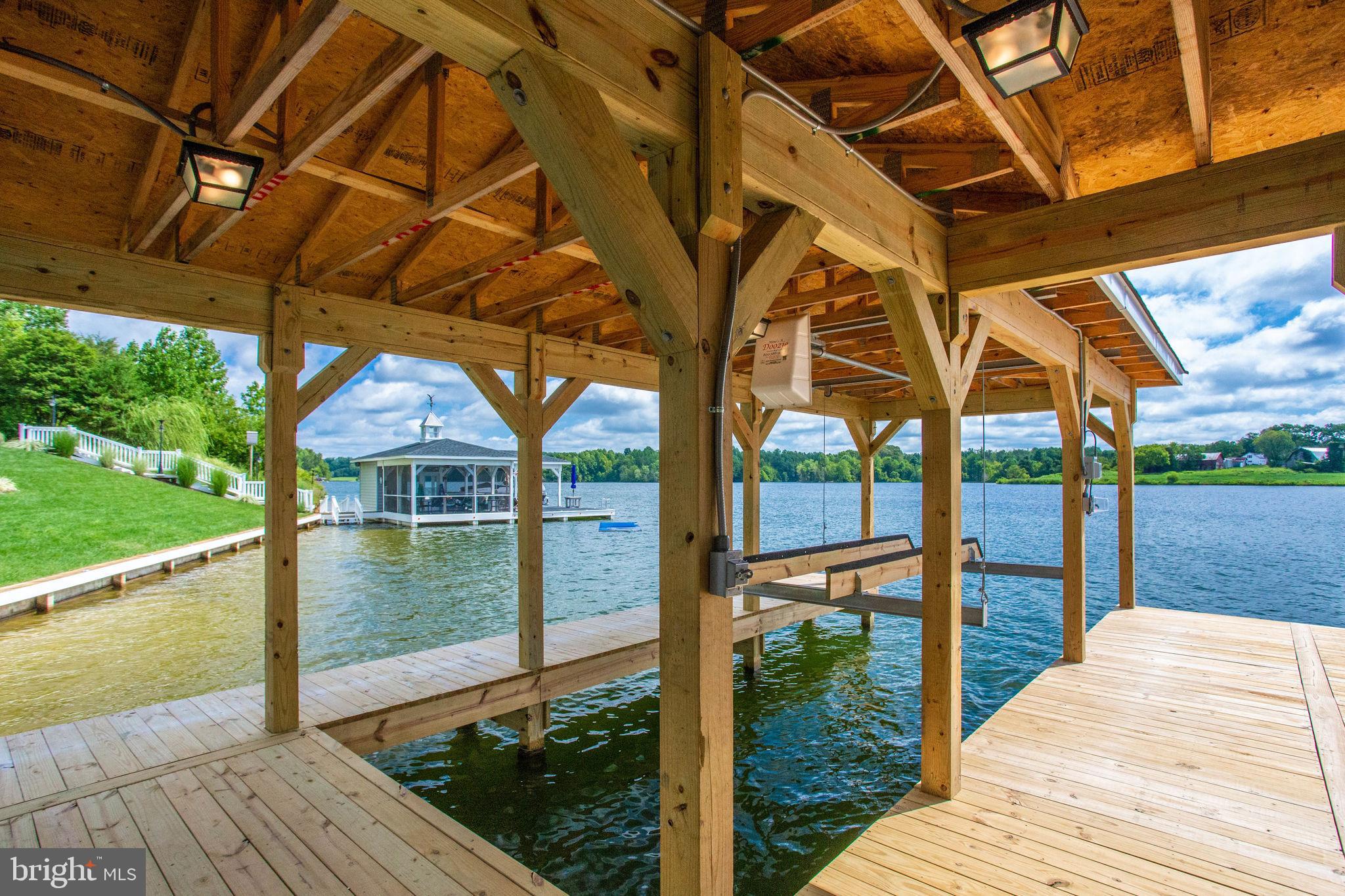 SUMMERVIEW POINT - Residential