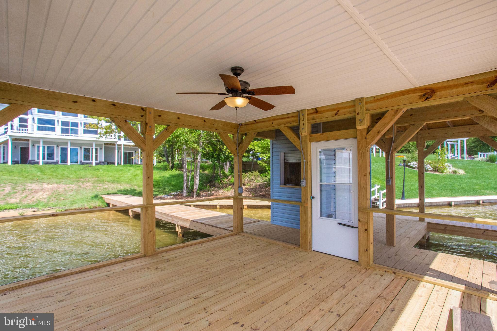 SUMMERVIEW POINT - Residential