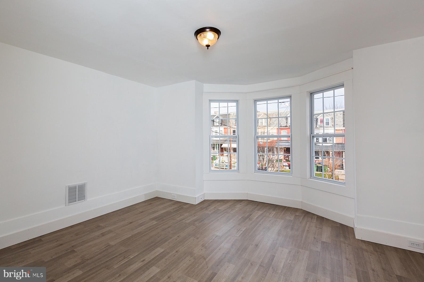 LANCASTER - Residential