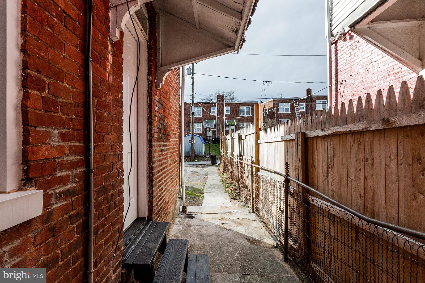 LANCASTER - Residential