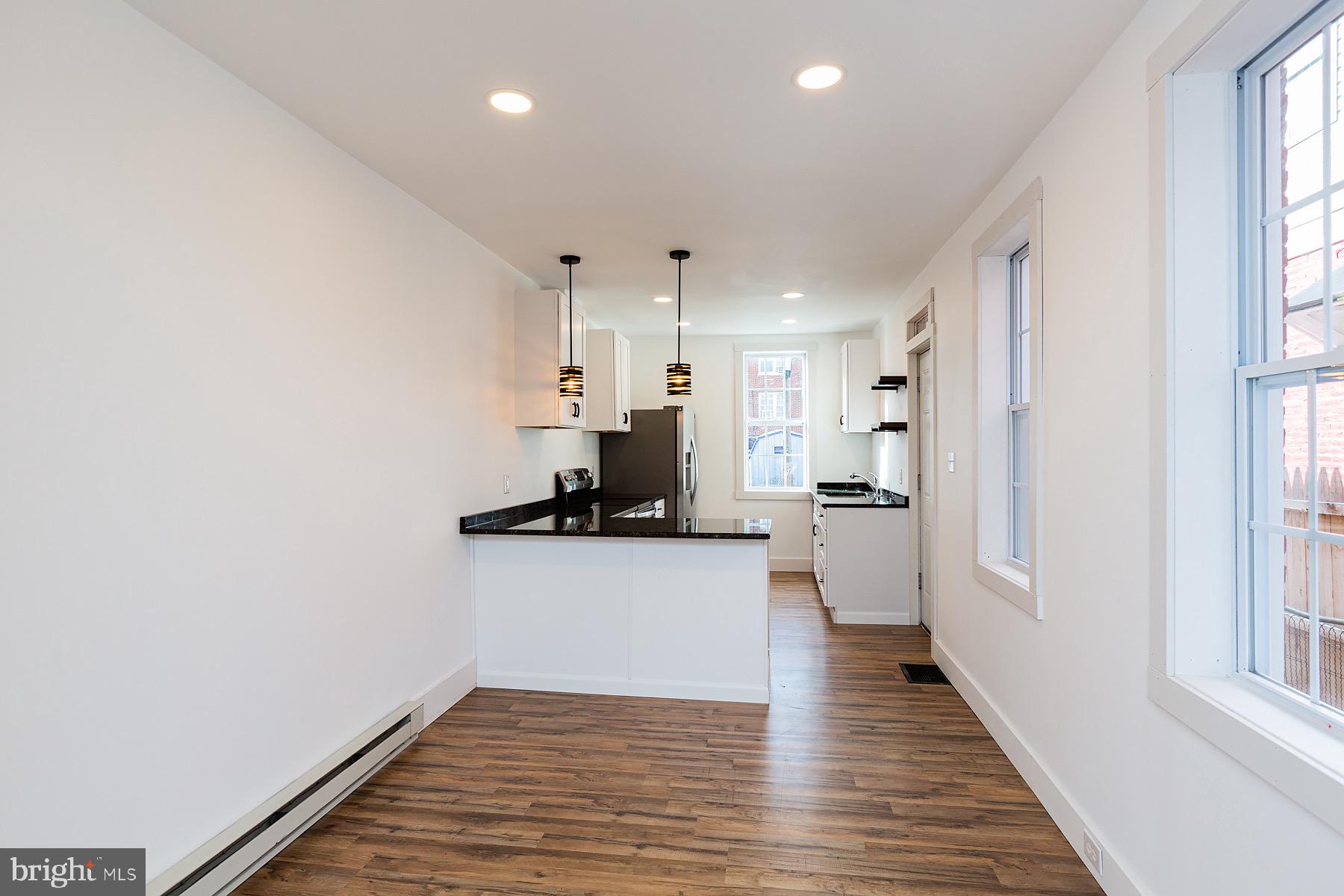 LANCASTER - Residential