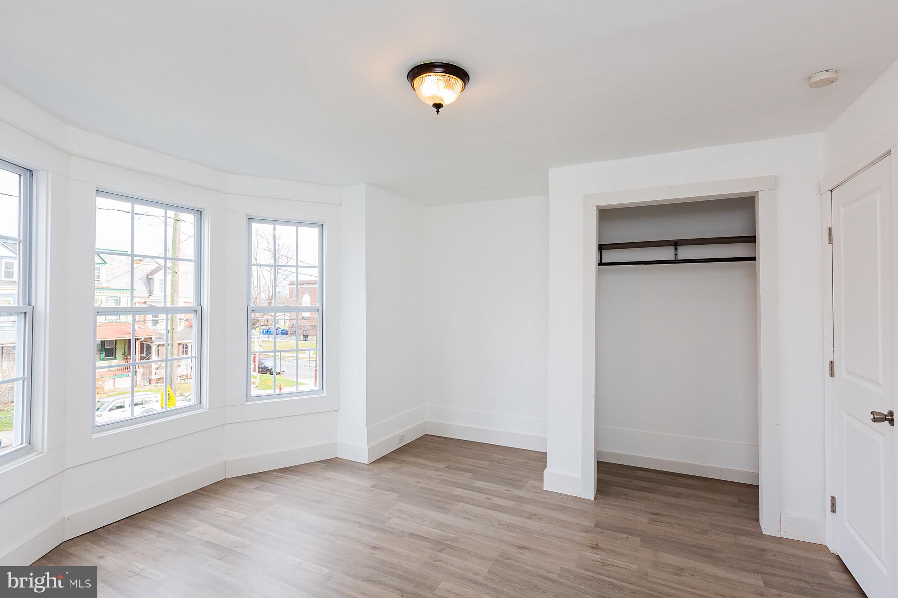 LANCASTER - Residential