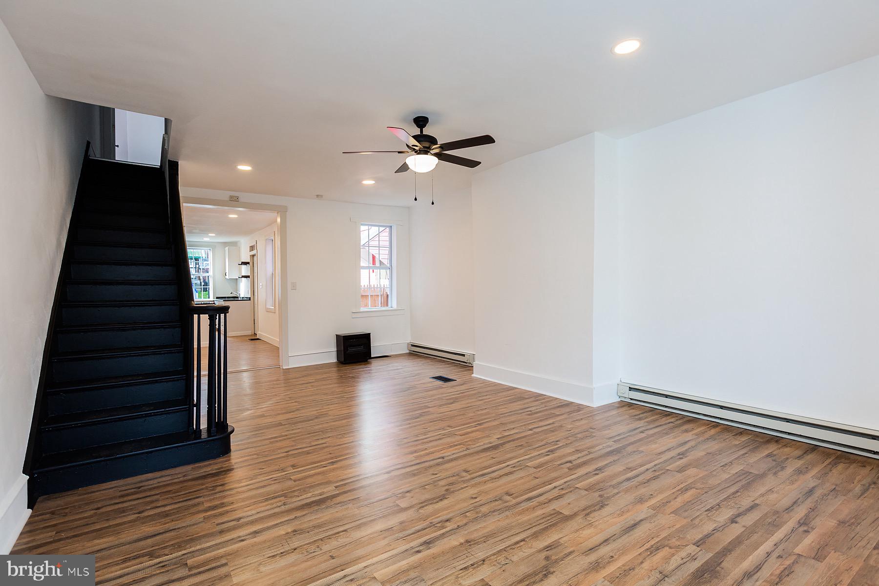 LANCASTER - Residential