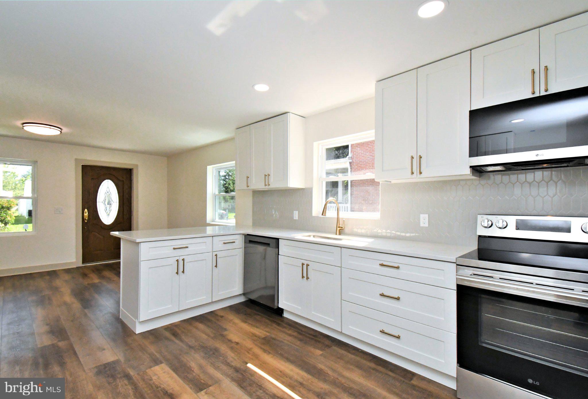341 LAURELWOOD ROAD