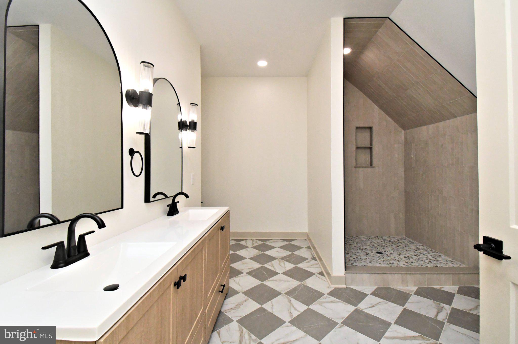 341 LAURELWOOD ROAD