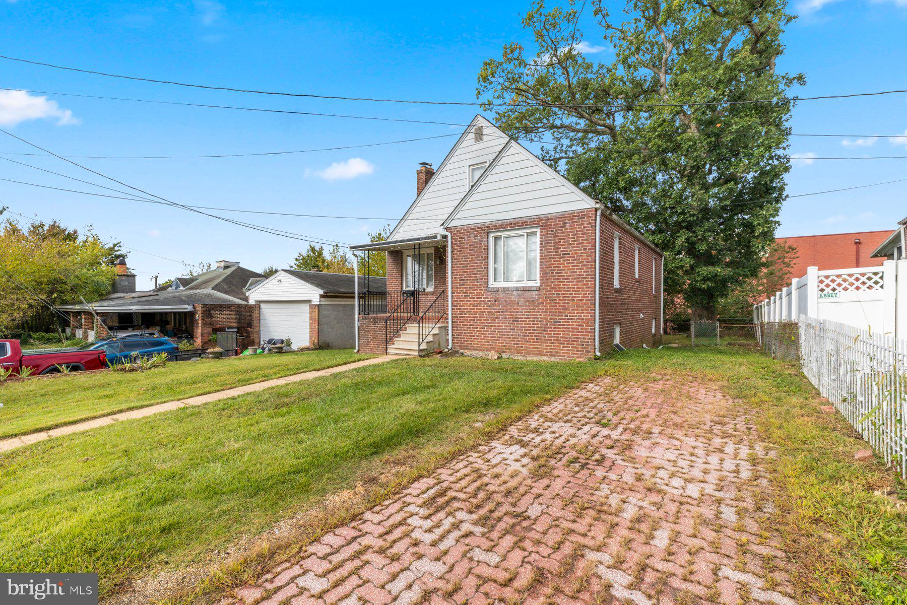 7906 HILLENDALE ROAD