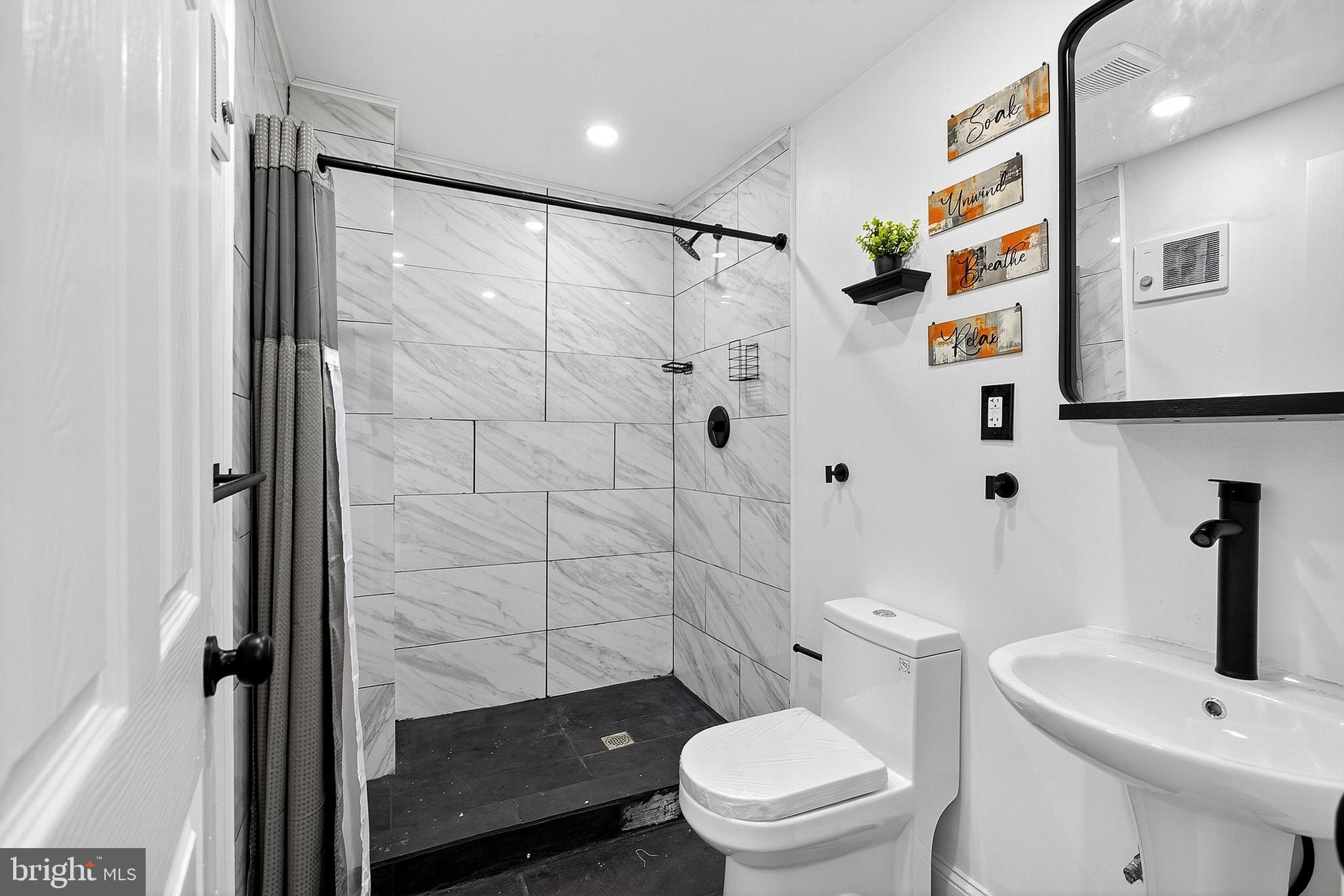 STRAWBERRY MANSION - Residential