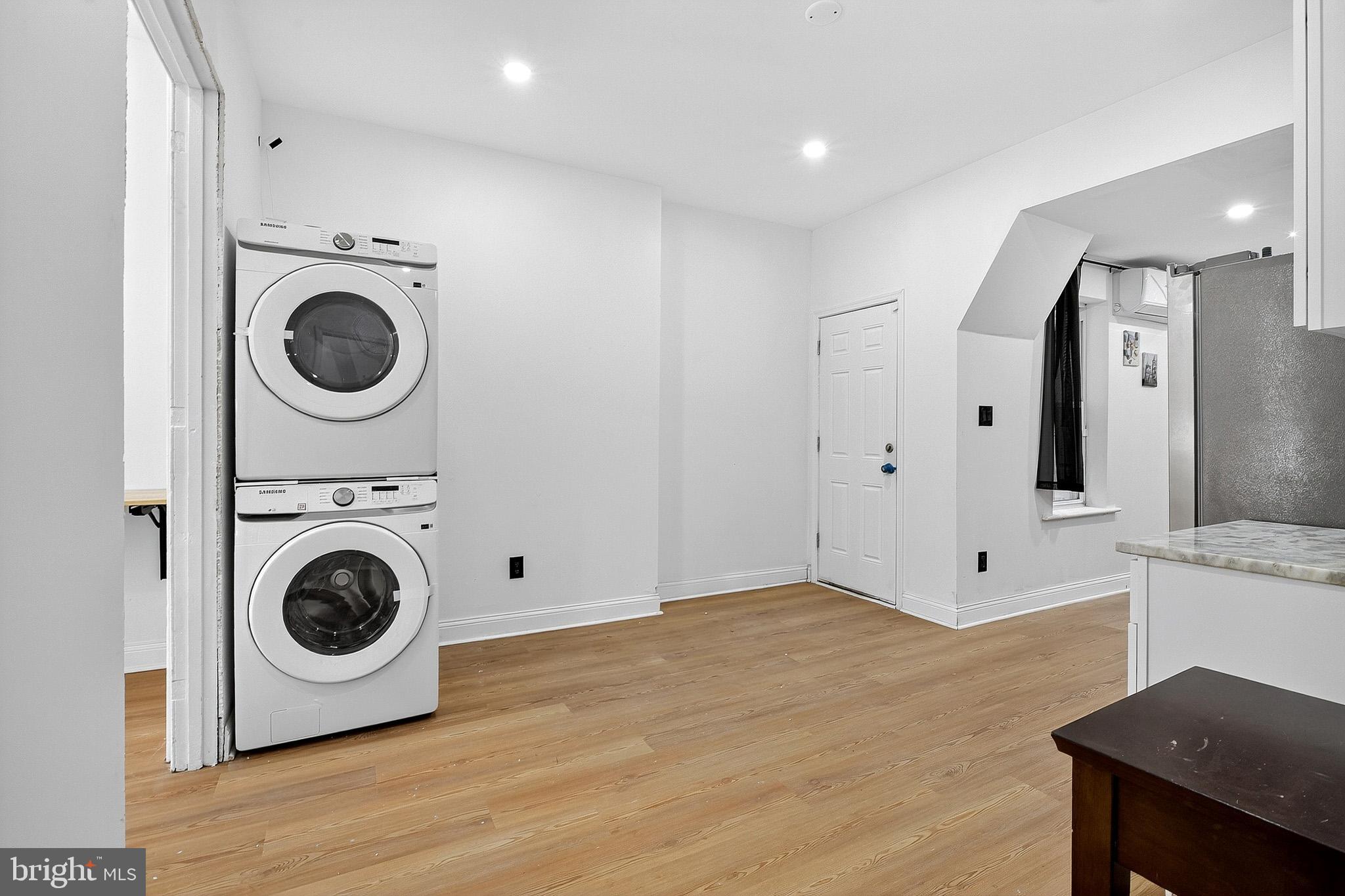 STRAWBERRY MANSION - Residential