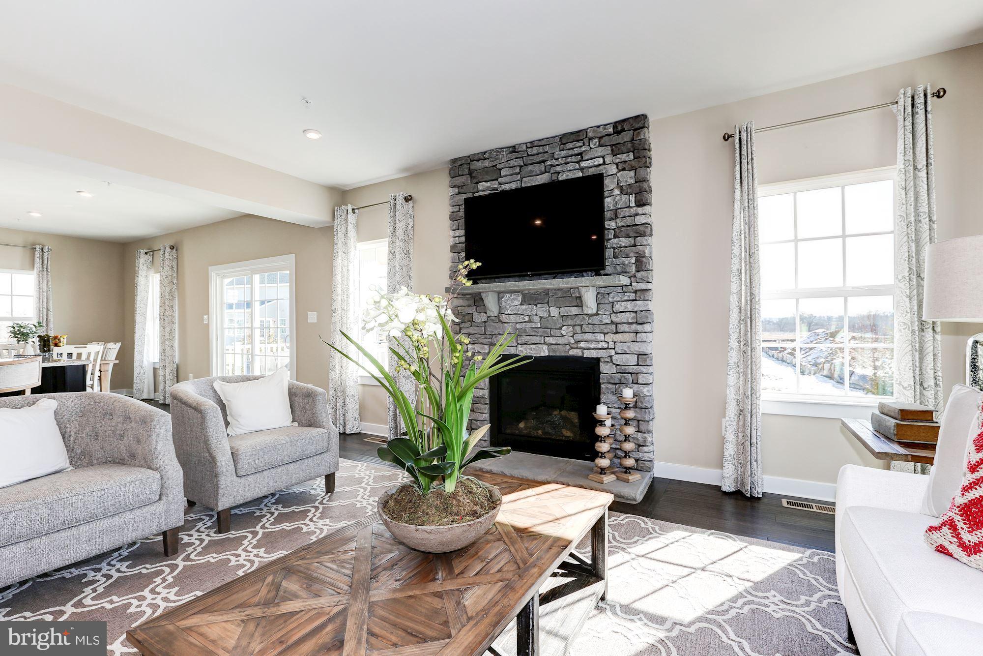 POTOMAC STATION - Residential