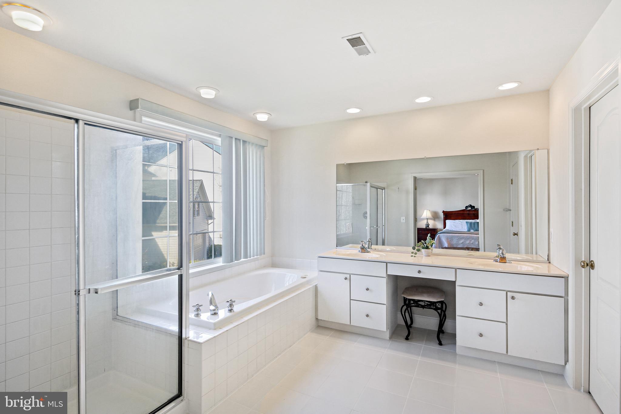 AUTUMN VIEW - Residential