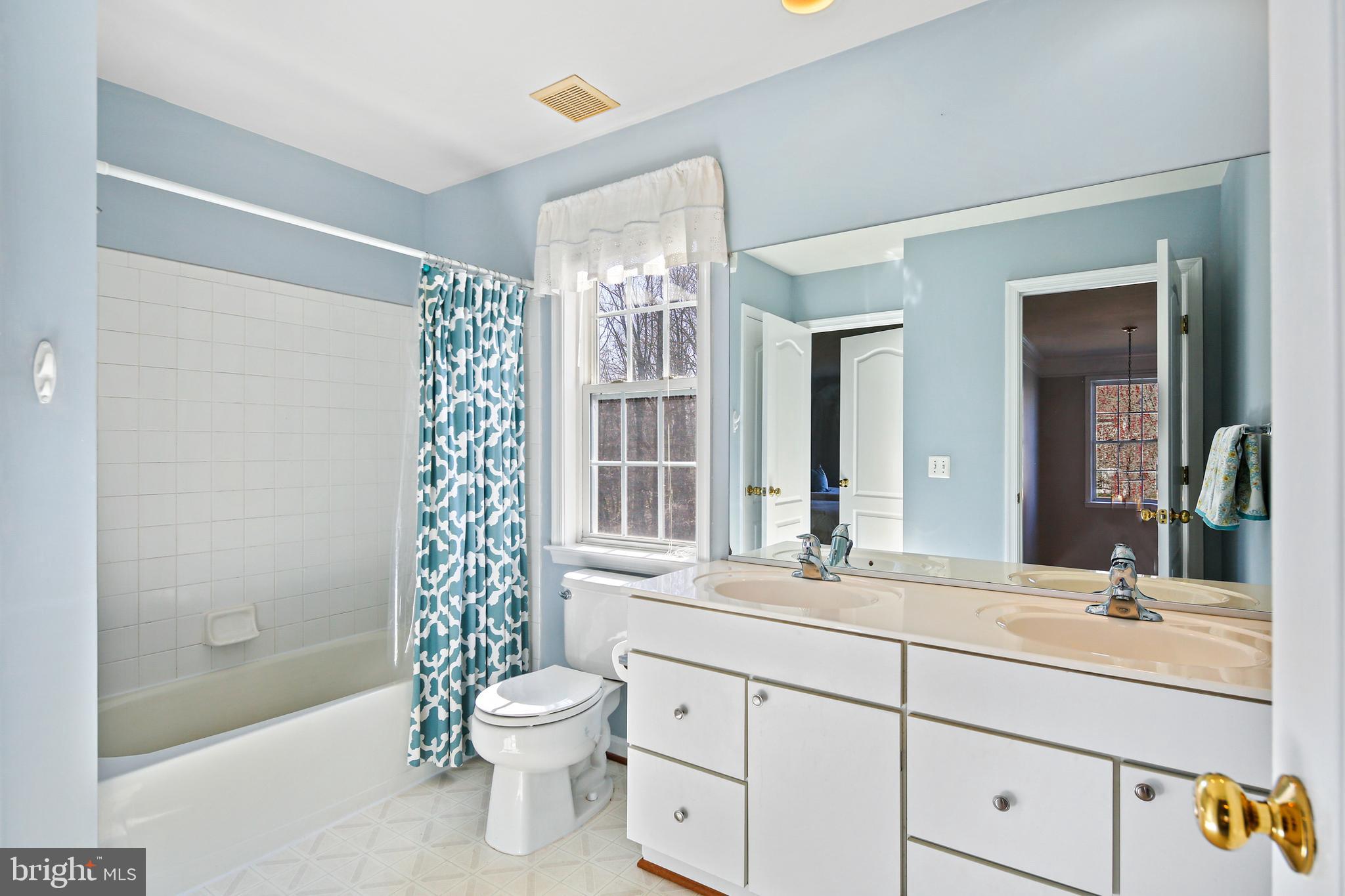 AUTUMN VIEW - Residential