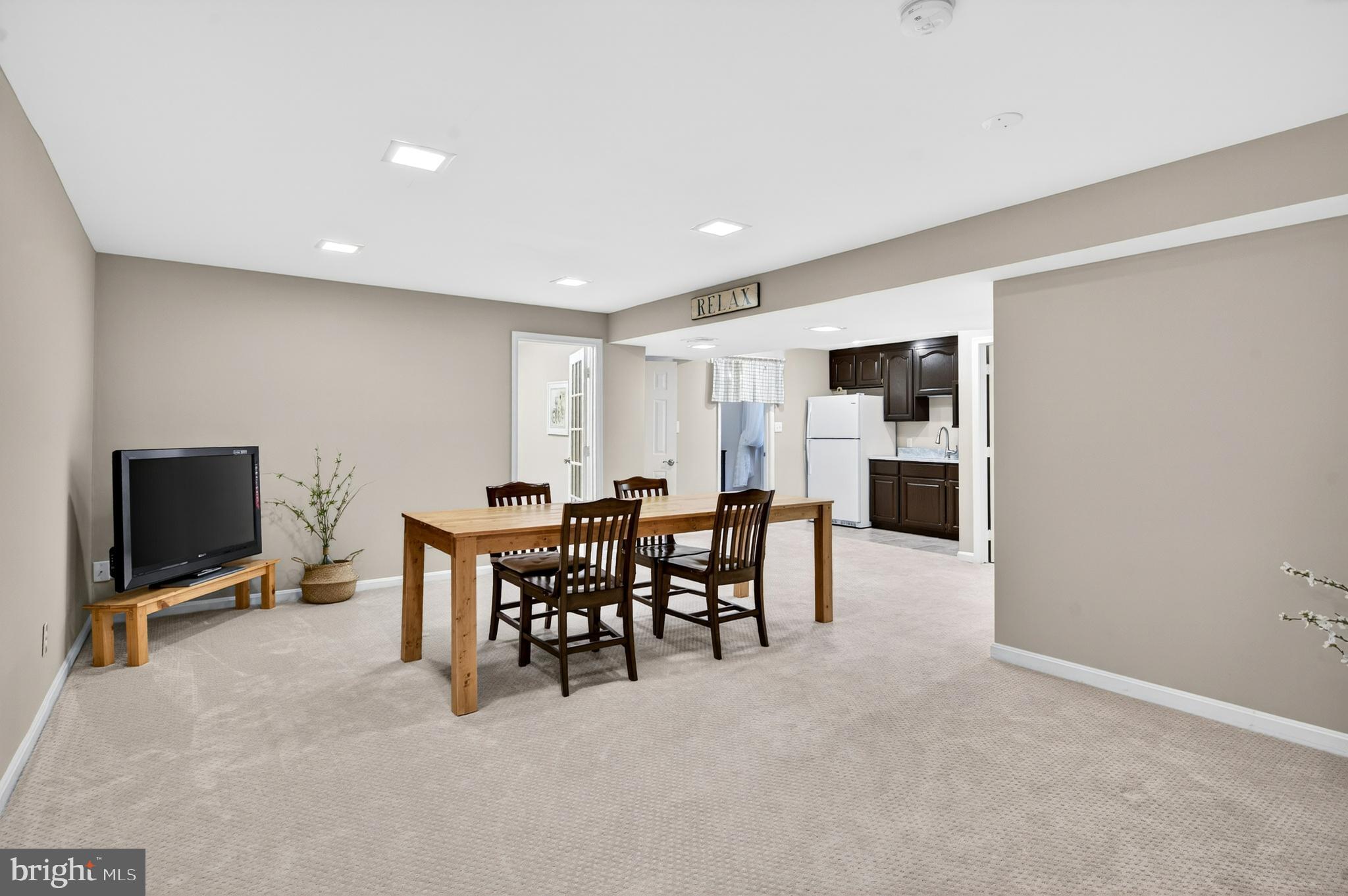 SOUTH RUN OAKS - Residential