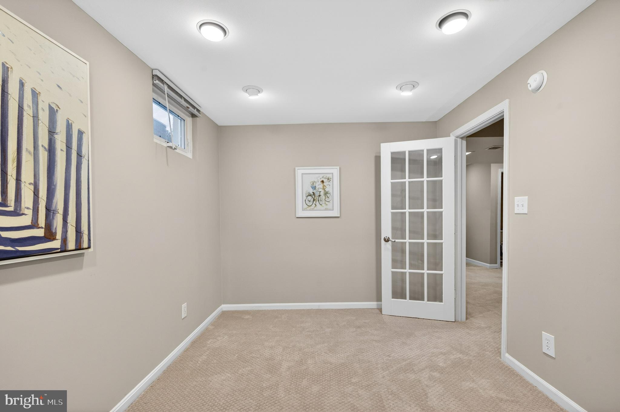 SOUTH RUN OAKS - Residential