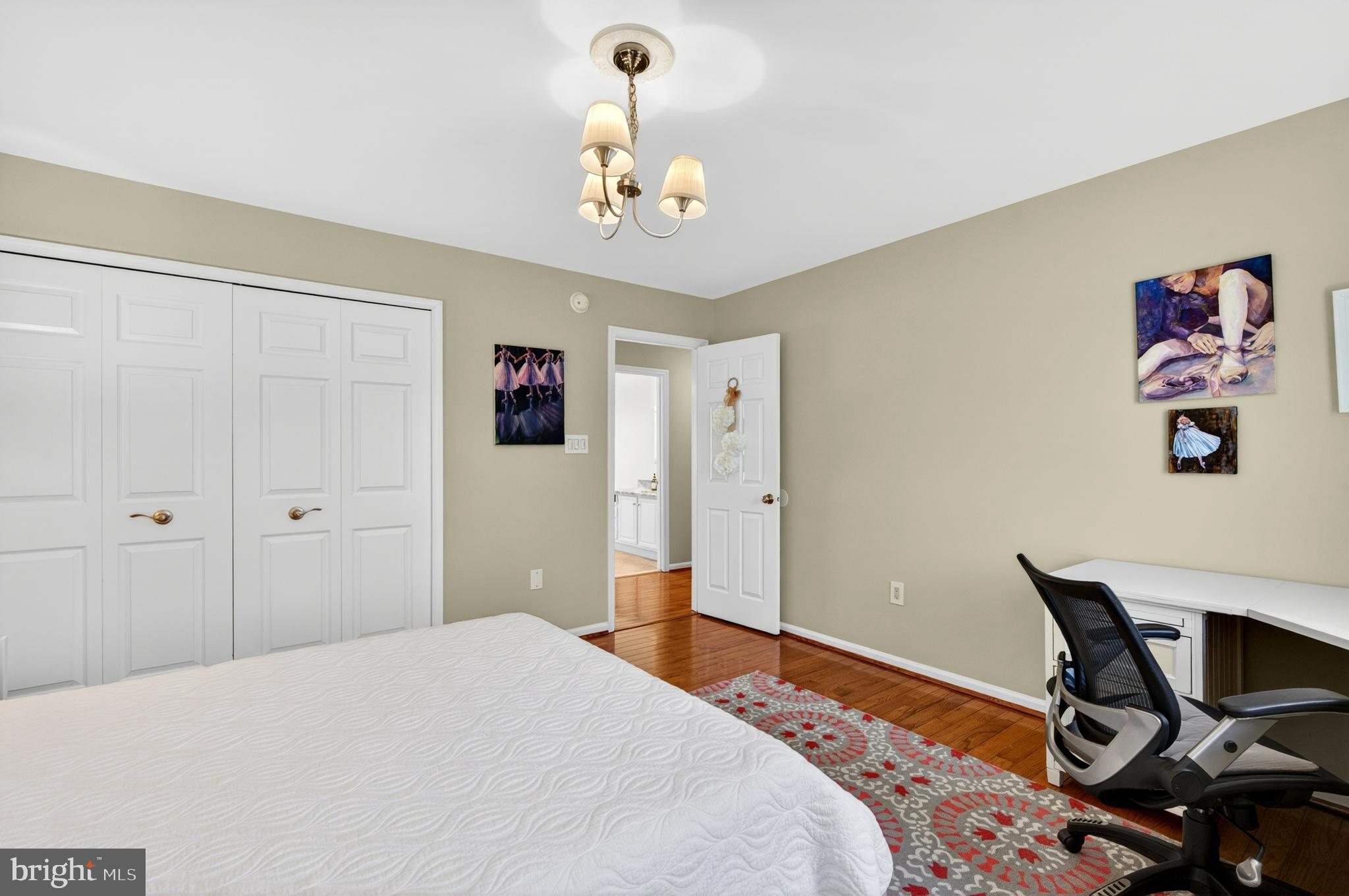 SOUTH RUN OAKS - Residential