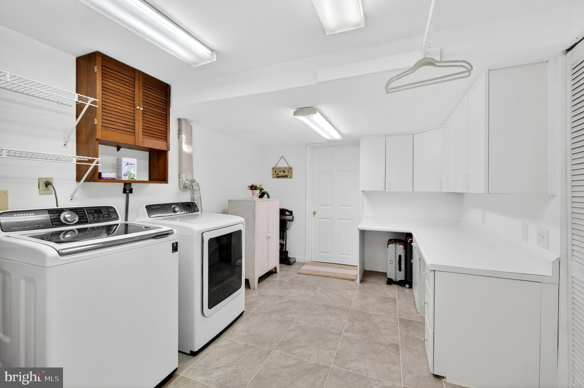 SOUTH RUN OAKS - Residential