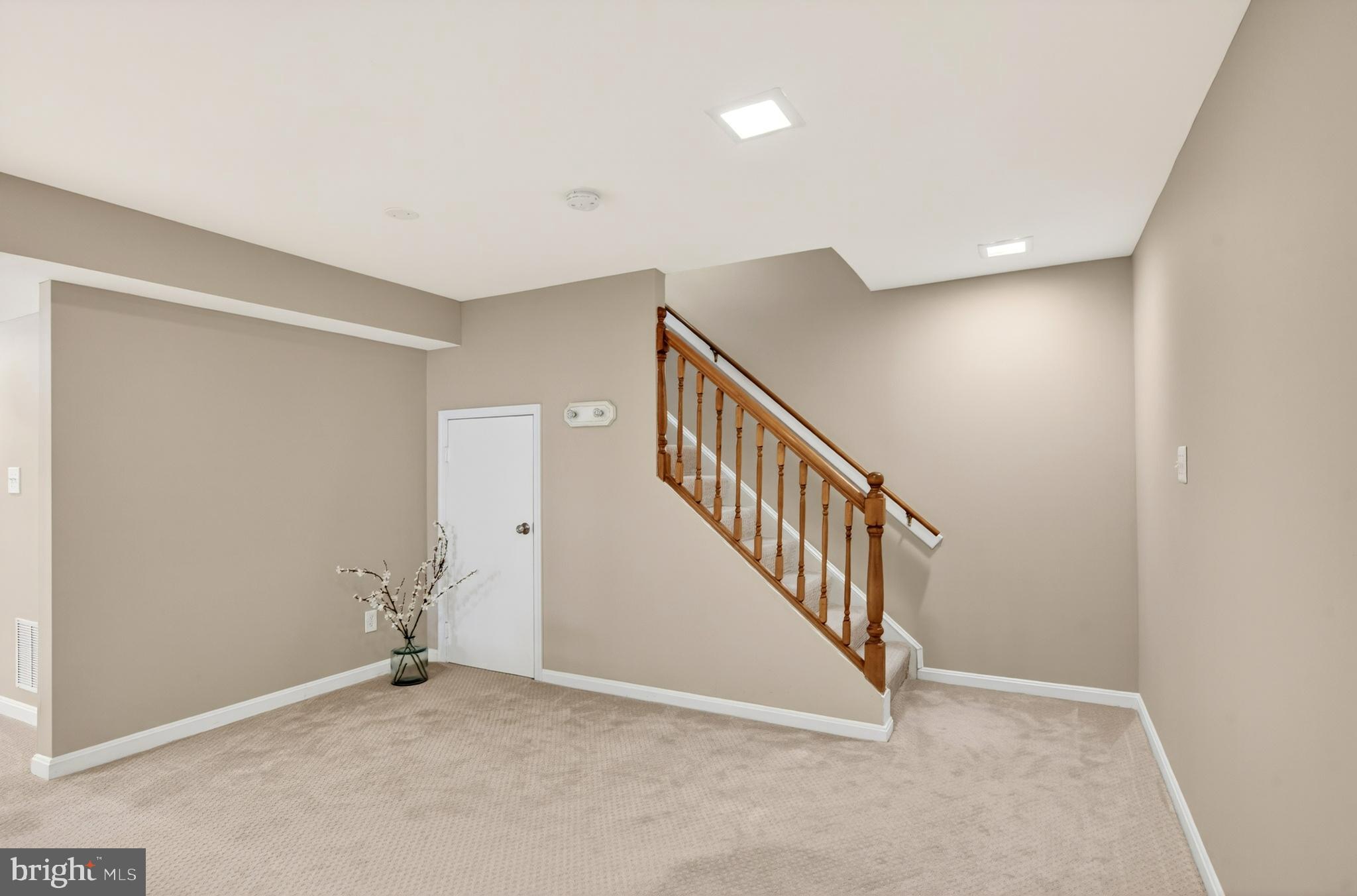 SOUTH RUN OAKS - Residential