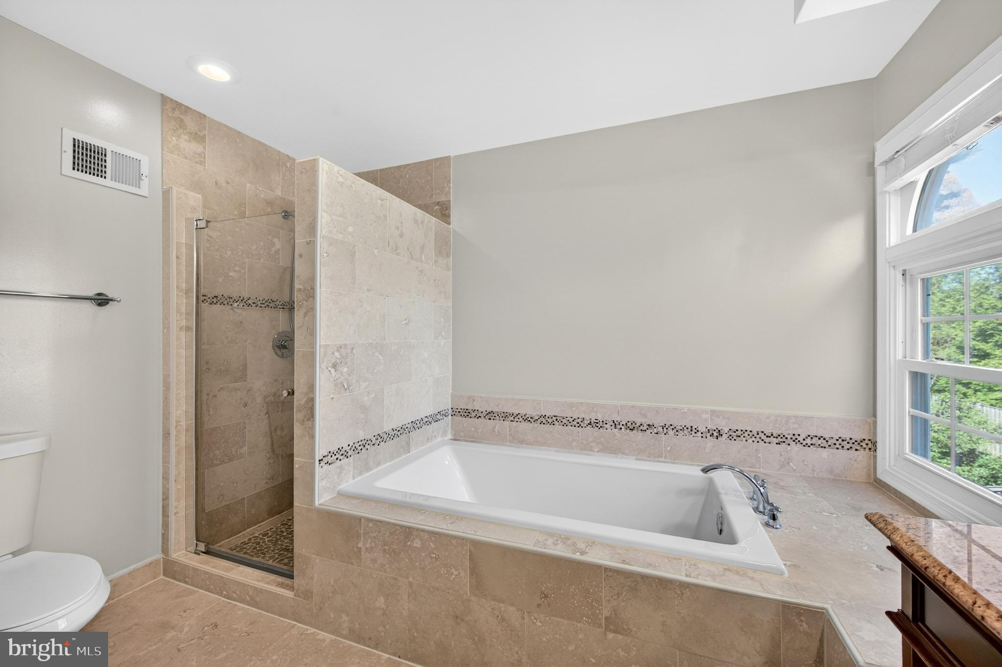 SOUTH RUN OAKS - Residential