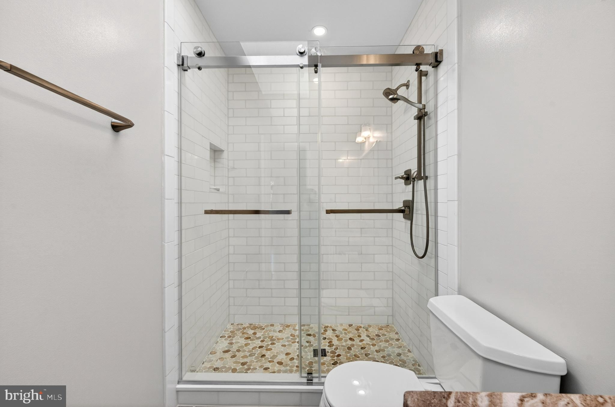 SOUTH RUN OAKS - Residential