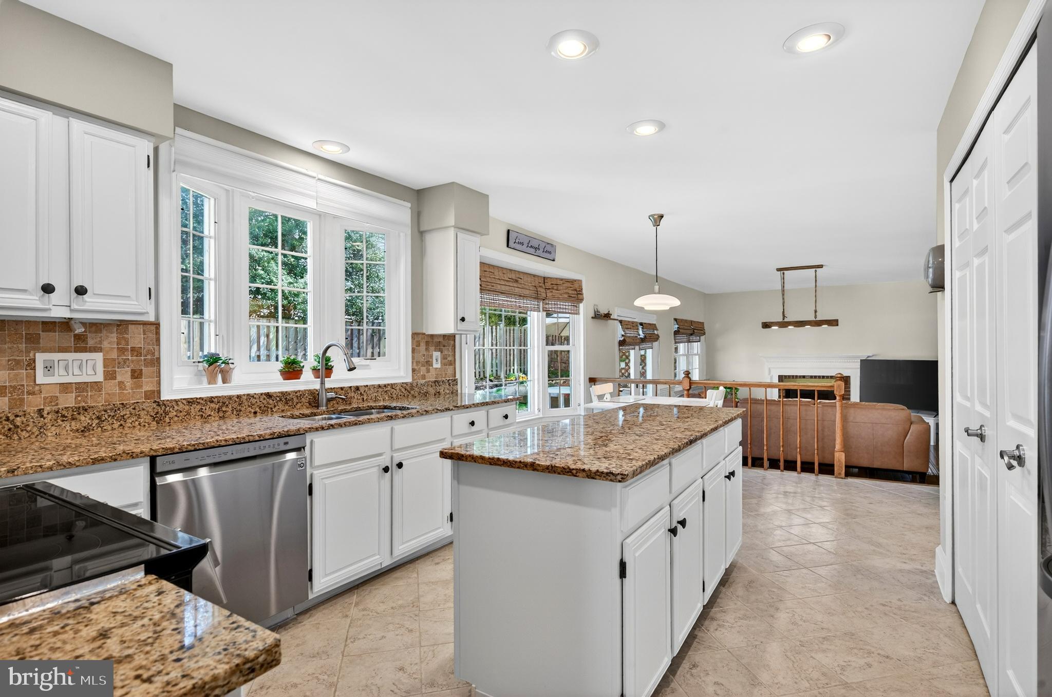 SOUTH RUN OAKS - Residential