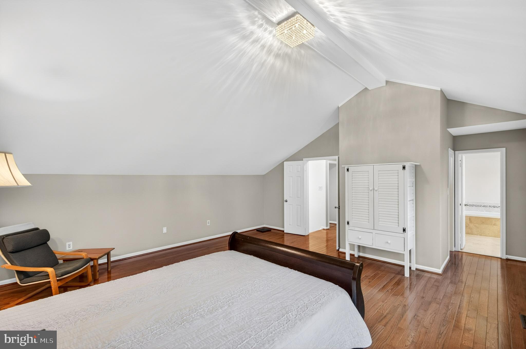 SOUTH RUN OAKS - Residential