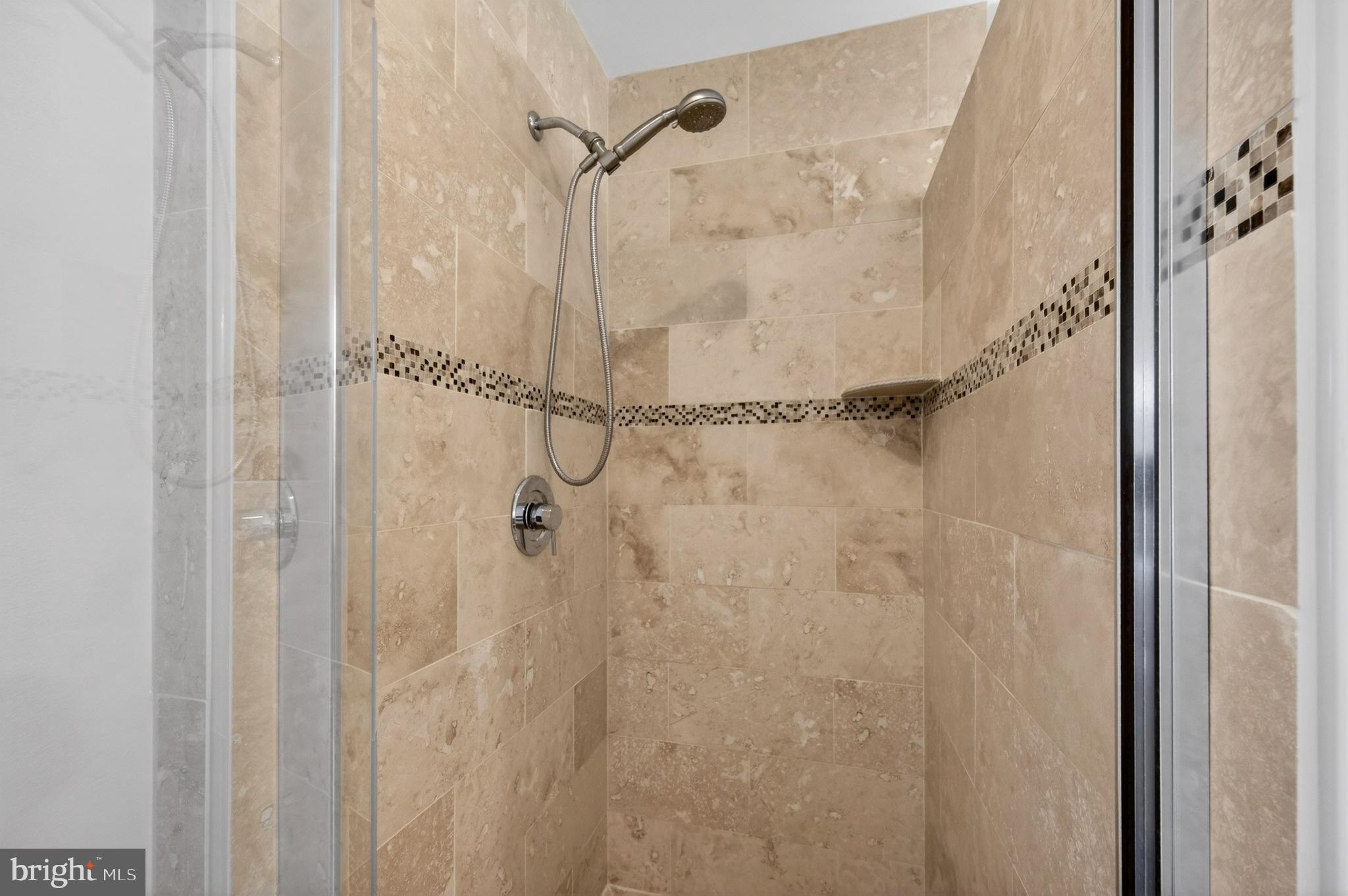 SOUTH RUN OAKS - Residential