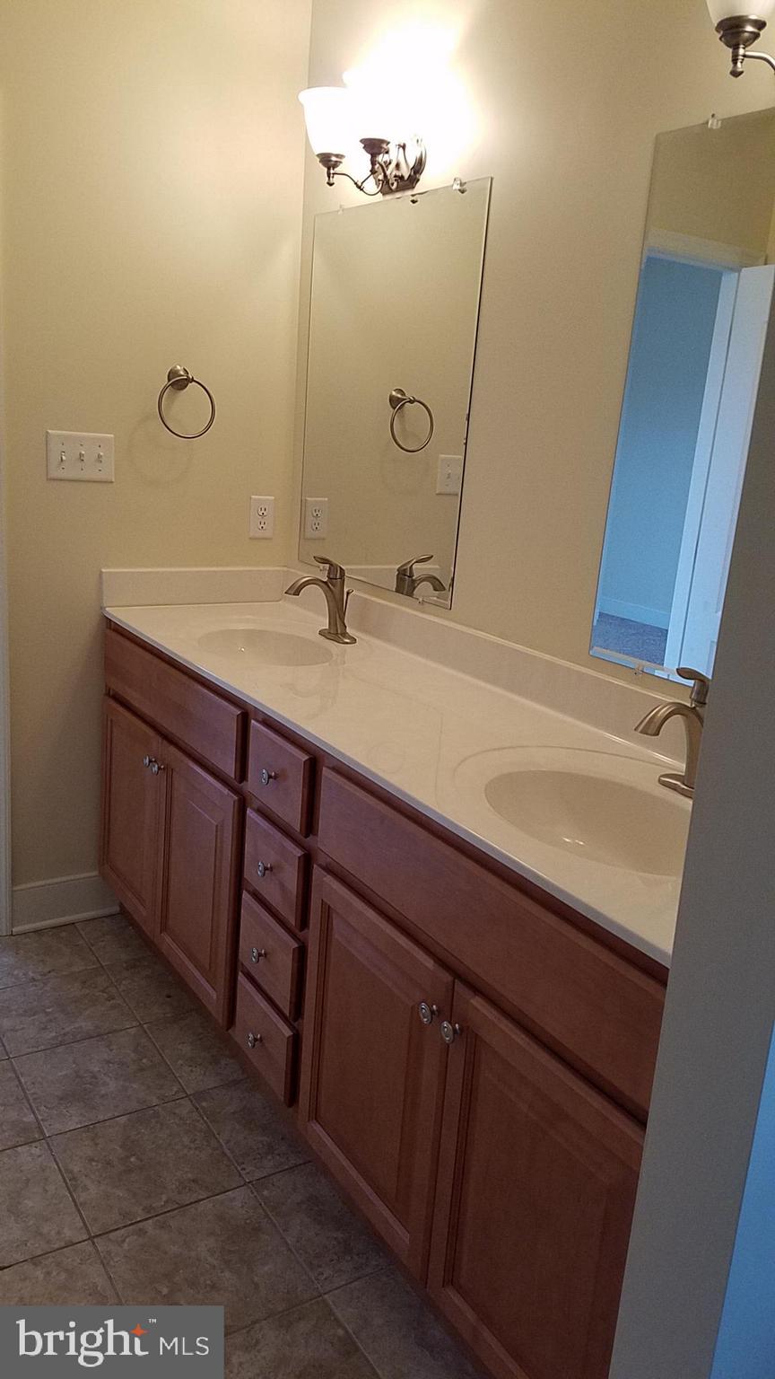 THE LAKES AT MARTINSBURG - Residential