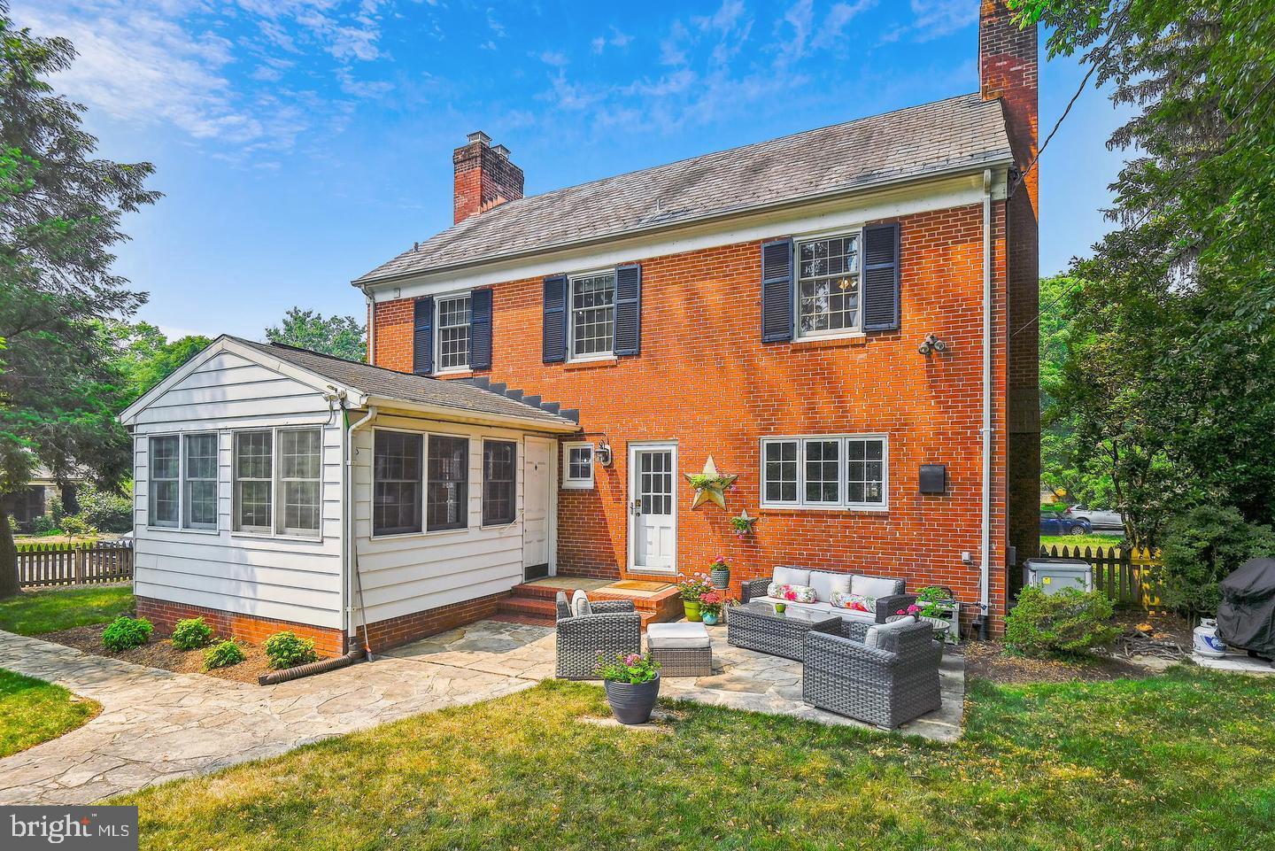 HOMELAND HISTORIC DISTRICT - Residential Lease