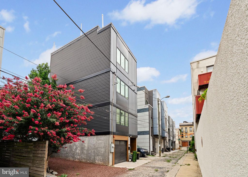 Photo of 848 N Leithgow Street, PHILADELPHIA, PA 19123 (MLS # PAPH2516894)