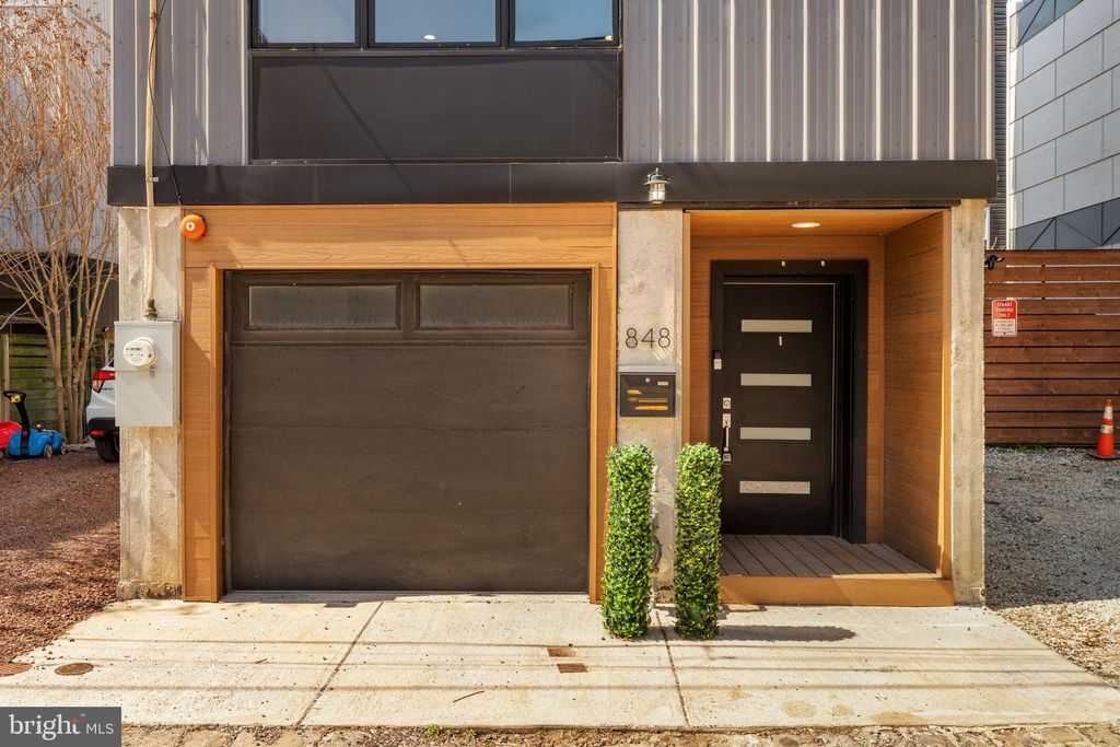 Photo of 848 N Leithgow Street, PHILADELPHIA, PA 19123 (MLS # PAPH2516894)