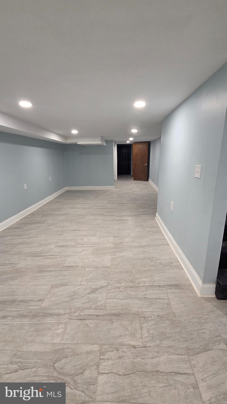 WEST OAK LANE - Residential