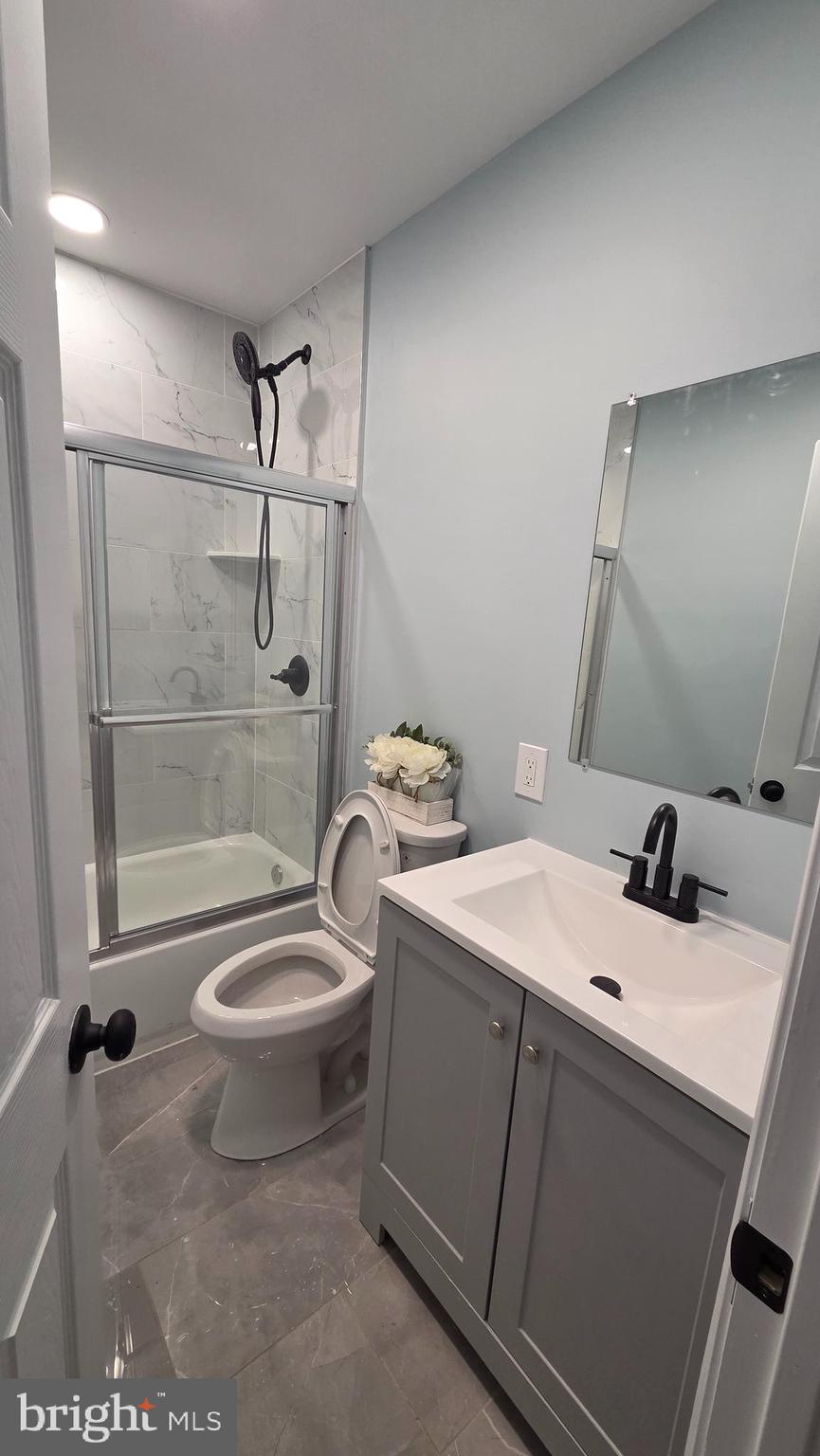 WEST OAK LANE - Residential