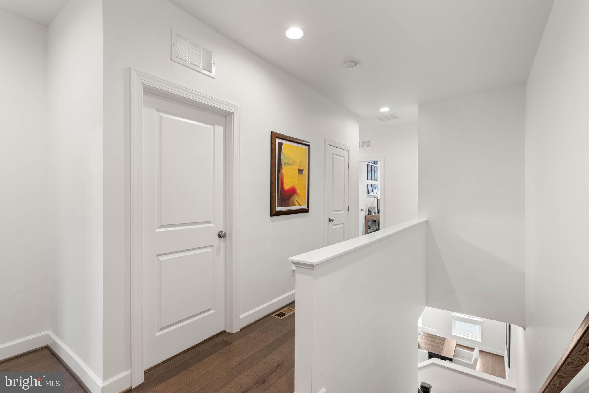 ONE LOUDOUN - Residential