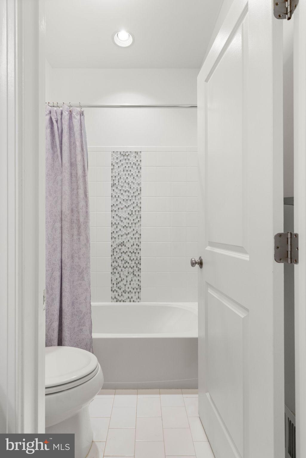 ONE LOUDOUN - Residential