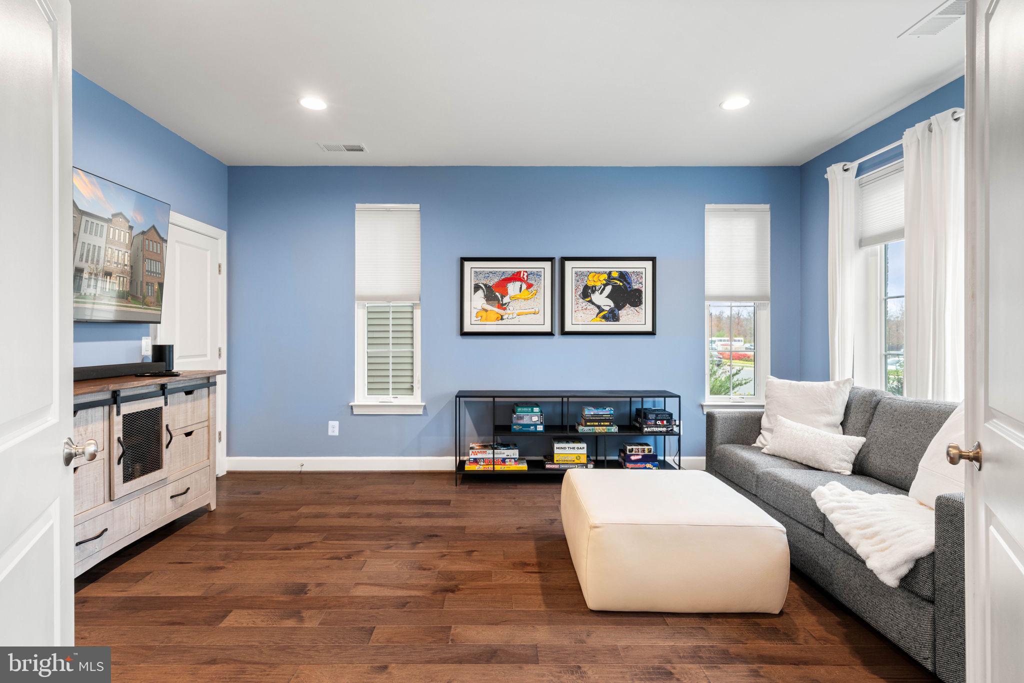 ONE LOUDOUN - Residential