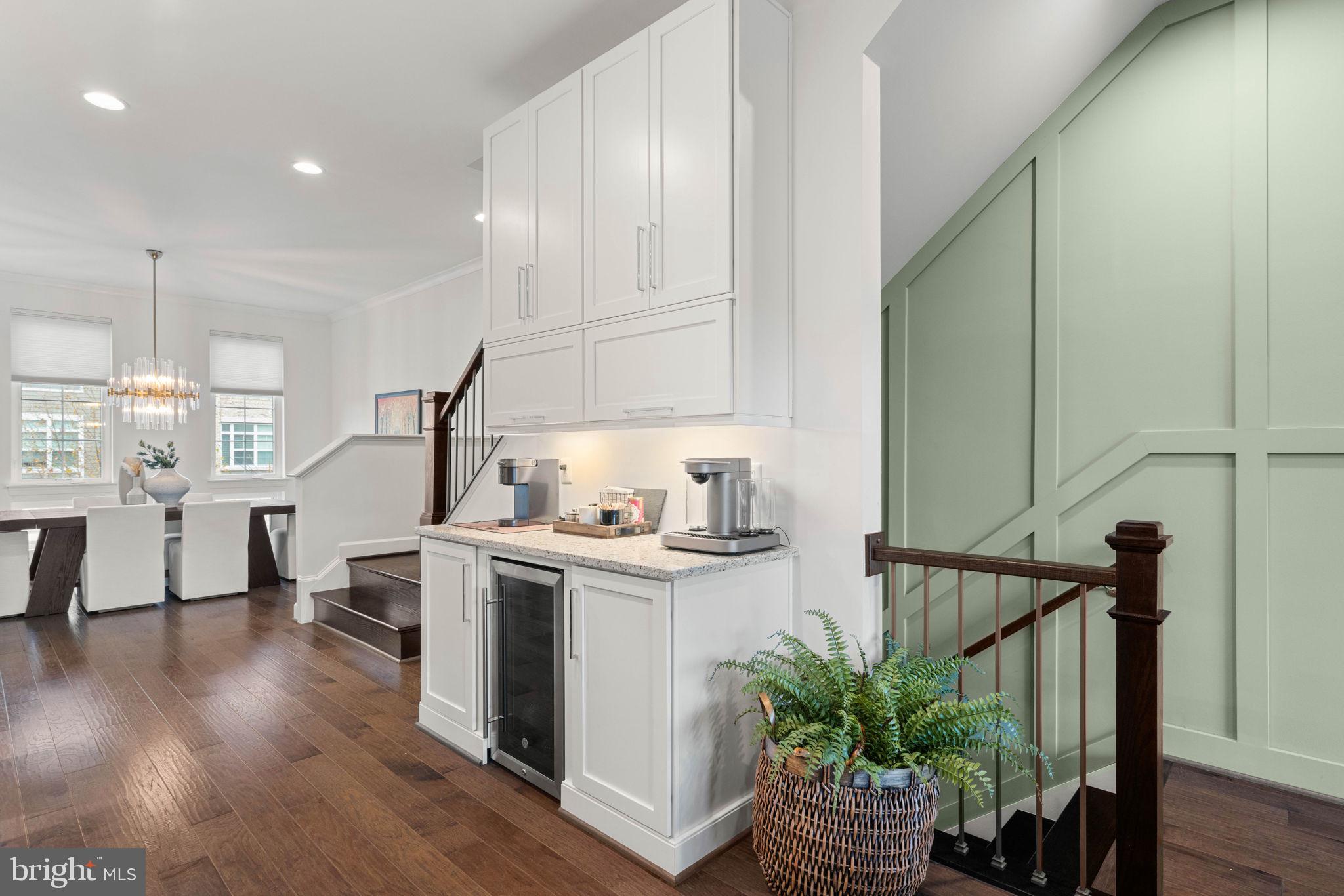 ONE LOUDOUN - Residential