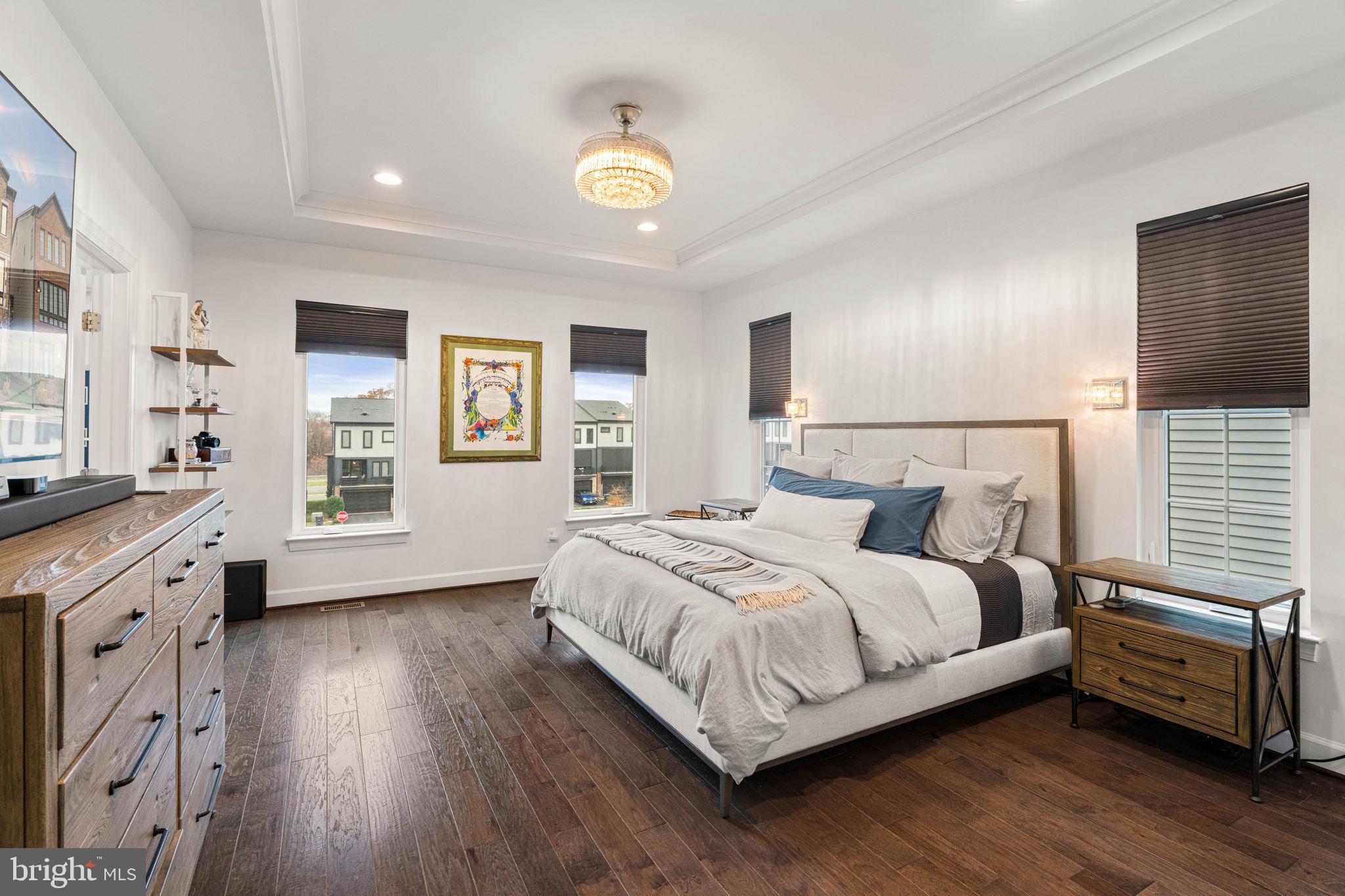 ONE LOUDOUN - Residential