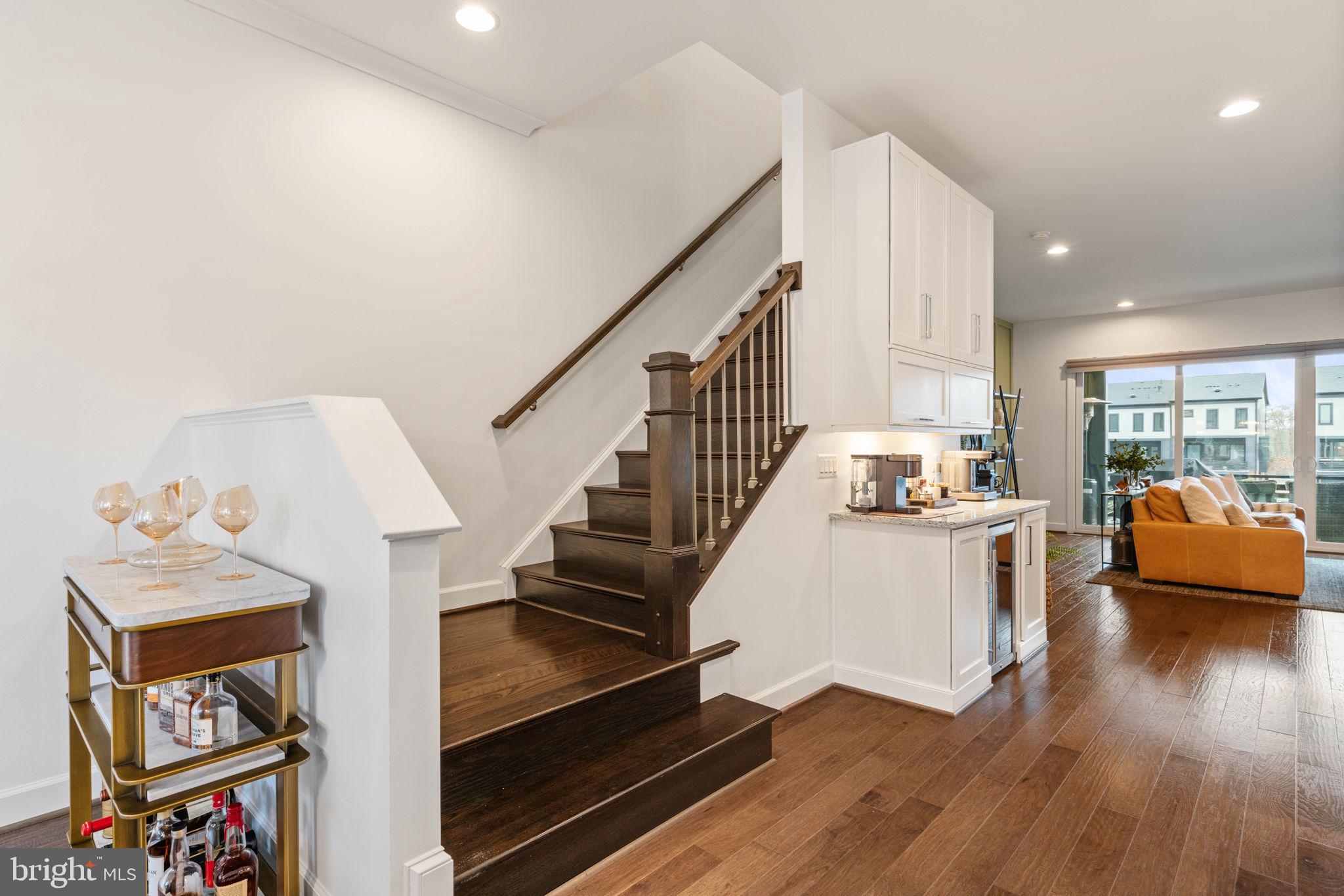 ONE LOUDOUN - Residential