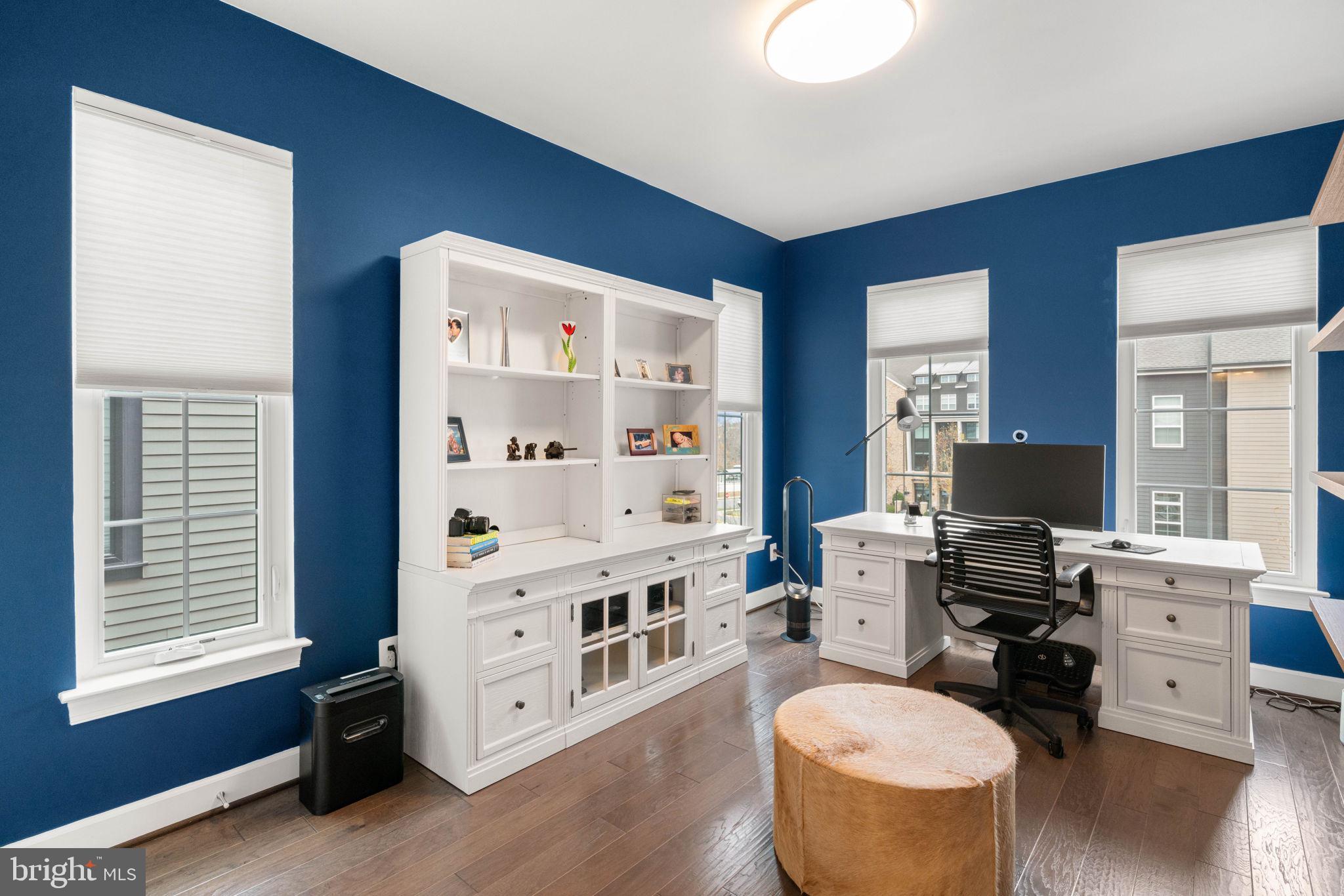 ONE LOUDOUN - Residential