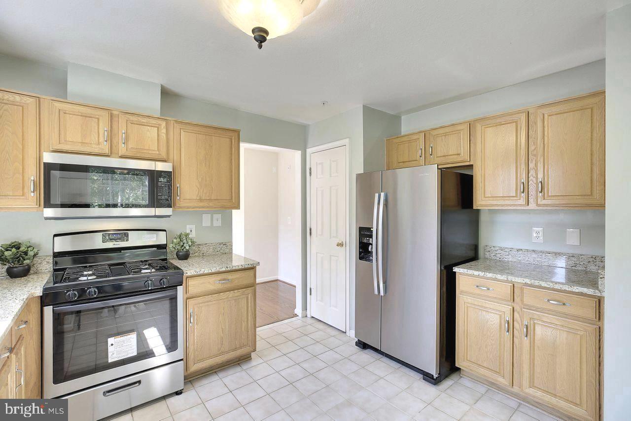 AMBER RIDGE AT MILESTONE - Residential