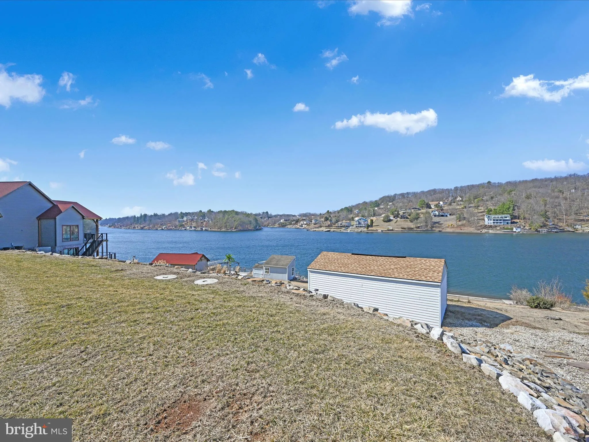 Auburn, Pennsylvania 17922, United States, 3 Bedrooms Bedrooms, ,2 BathroomsBathrooms,Residential,Active,87007