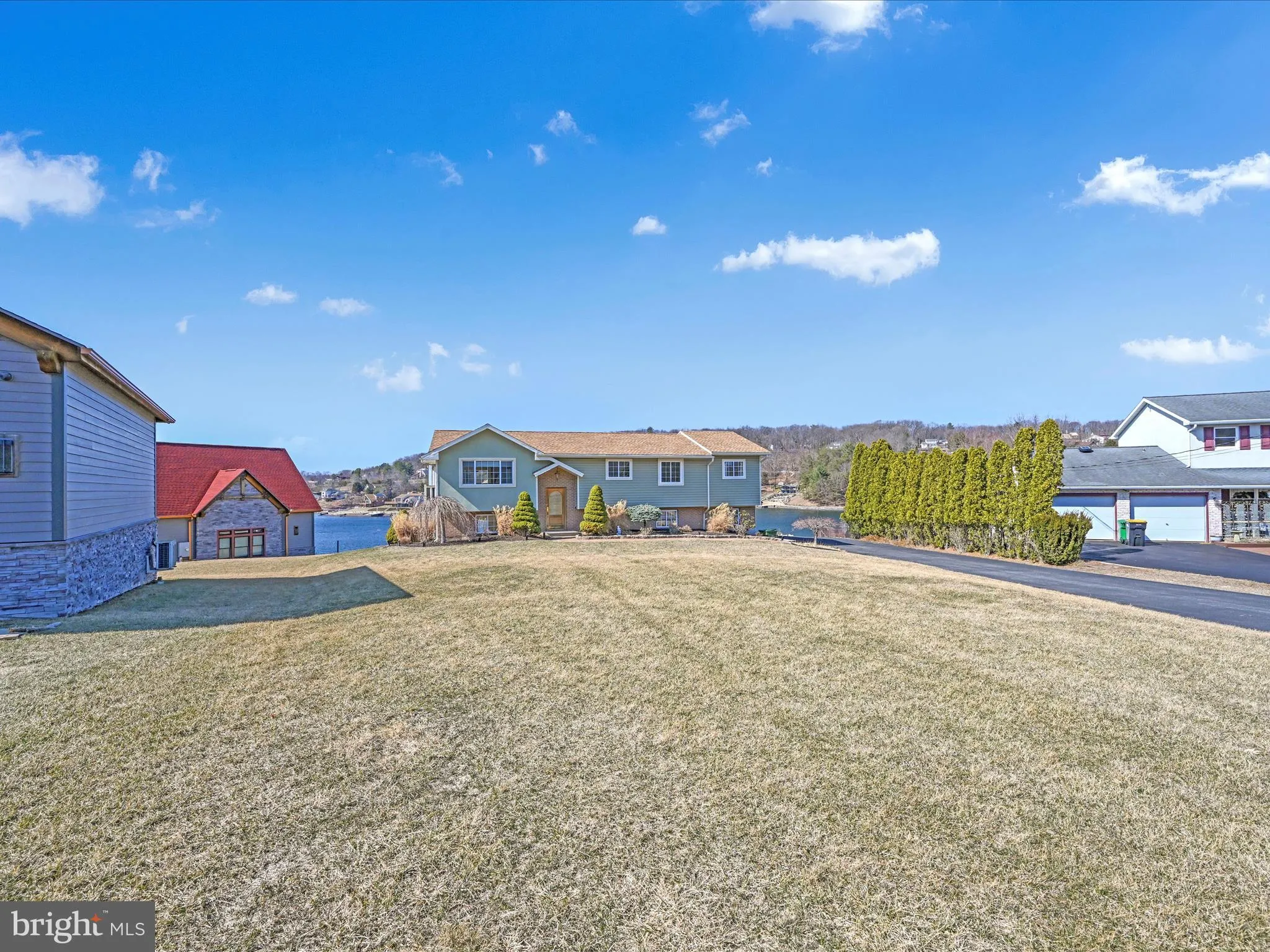 Auburn, Pennsylvania 17922, United States, 3 Bedrooms Bedrooms, ,2 BathroomsBathrooms,Residential,Active,87007