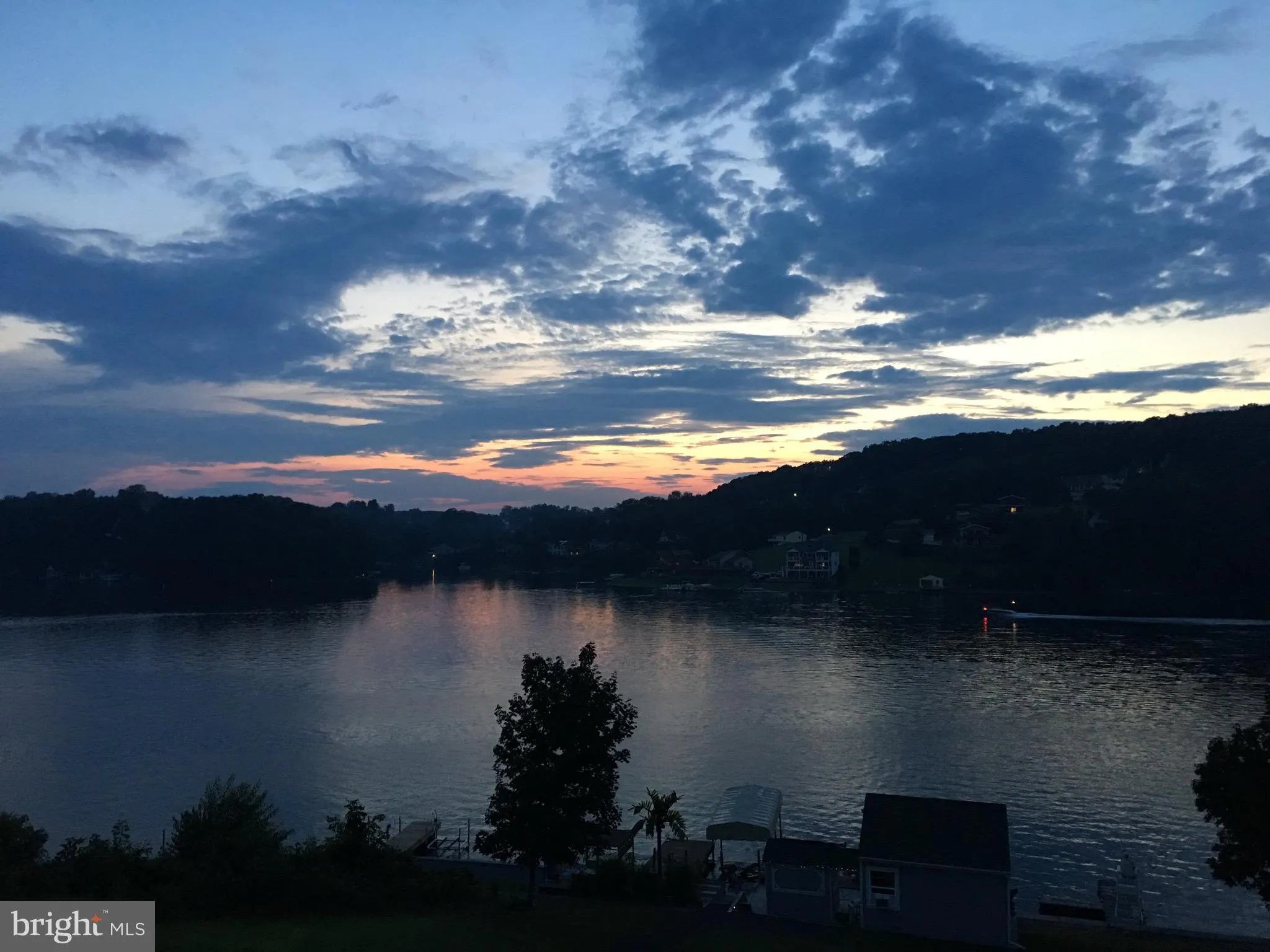 Auburn, Pennsylvania 17922, United States, 3 Bedrooms Bedrooms, ,2 BathroomsBathrooms,Residential,Active,87007