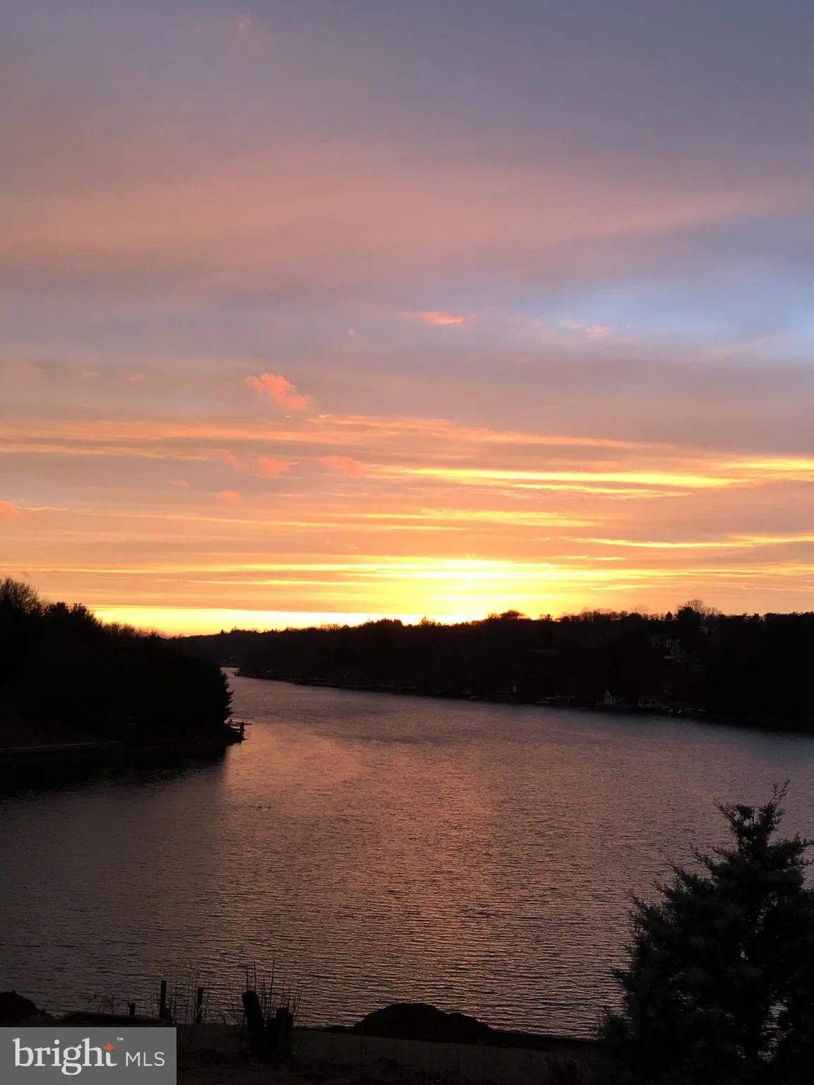 Auburn, Pennsylvania 17922, United States, 3 Bedrooms Bedrooms, ,2 BathroomsBathrooms,Residential,Active,87007