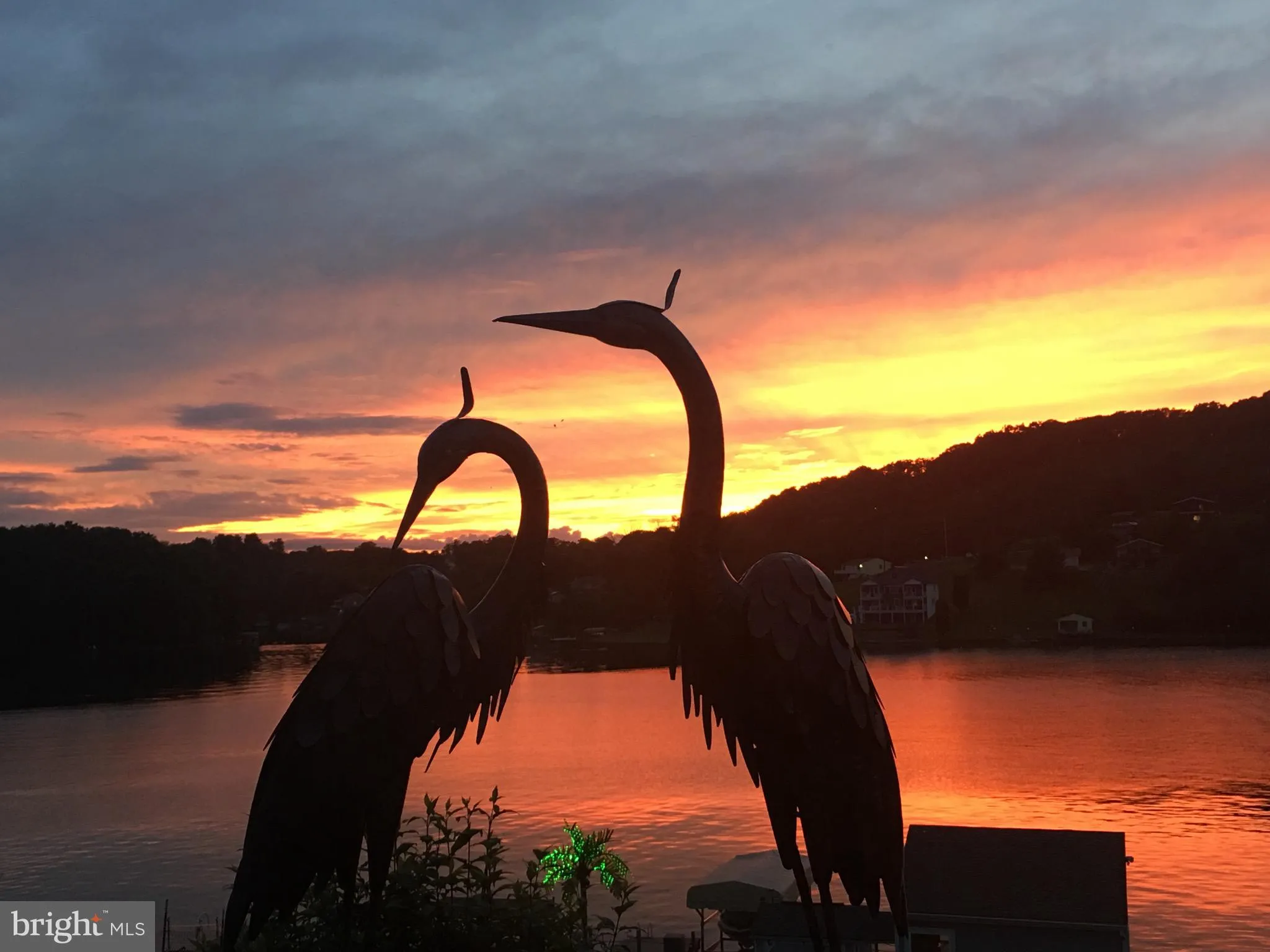 Auburn, Pennsylvania 17922, United States, 3 Bedrooms Bedrooms, ,2 BathroomsBathrooms,Residential,Active,87007