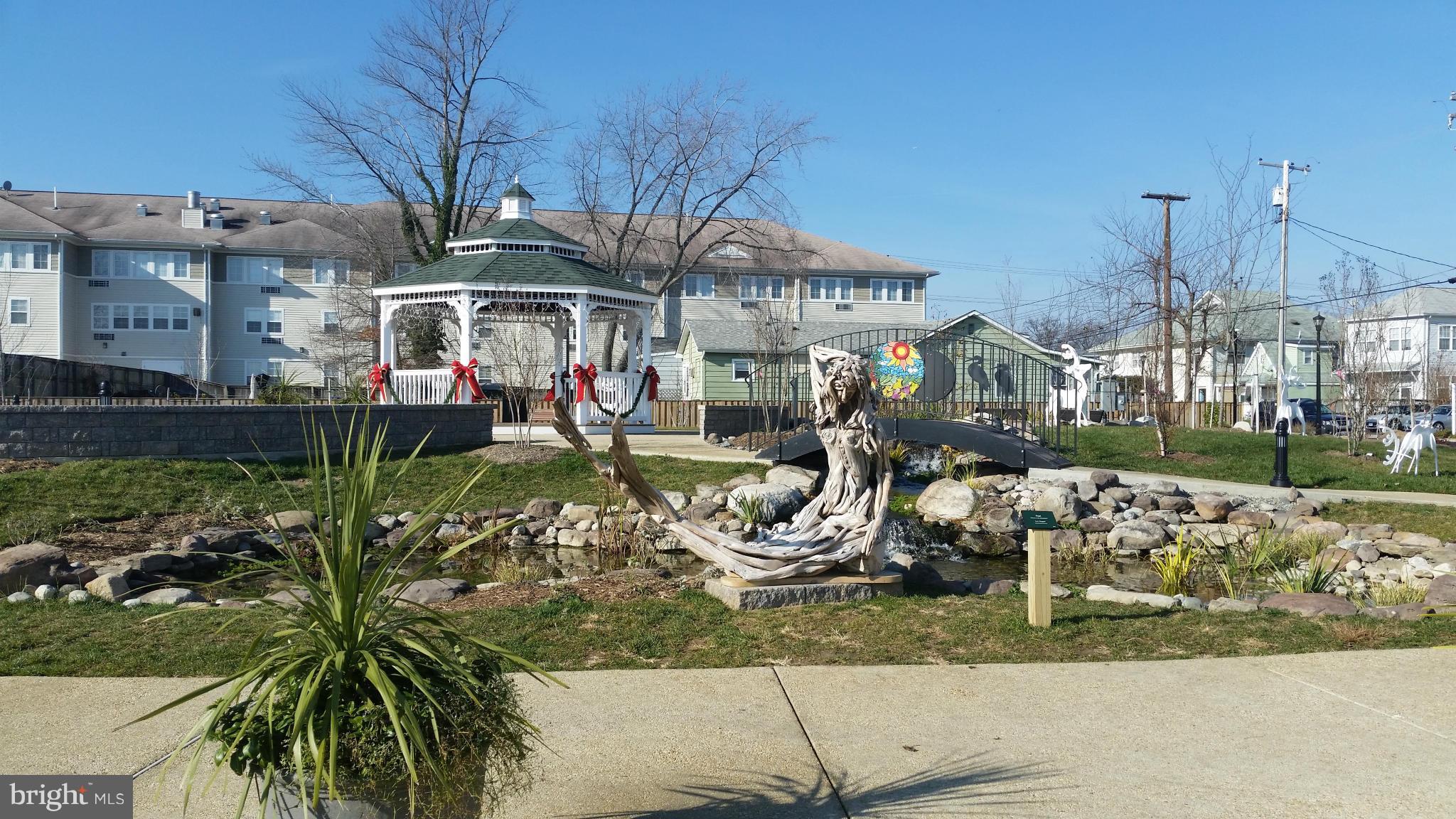 BAYWALK CONDOS - Residential